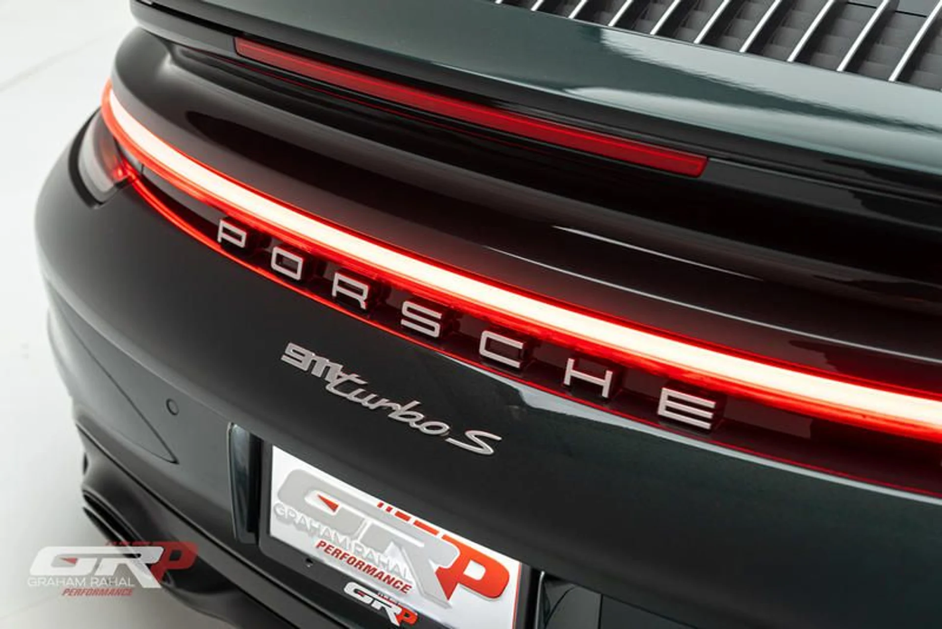 mph017_225603912_5_F60_EF_6_A_E0_EF_4_DF_4_A72_A_E2_F79_C156_E5_B_268a541803