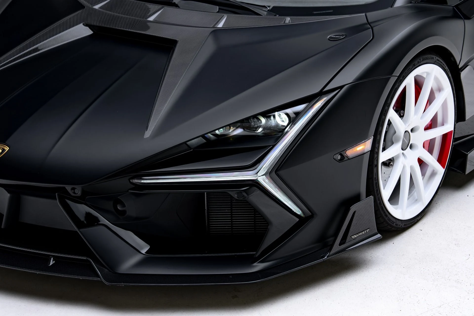 mph017_2262218085_Used_2024_Lamborghini_Revuelto_Mansory_1777411544_7295f71991