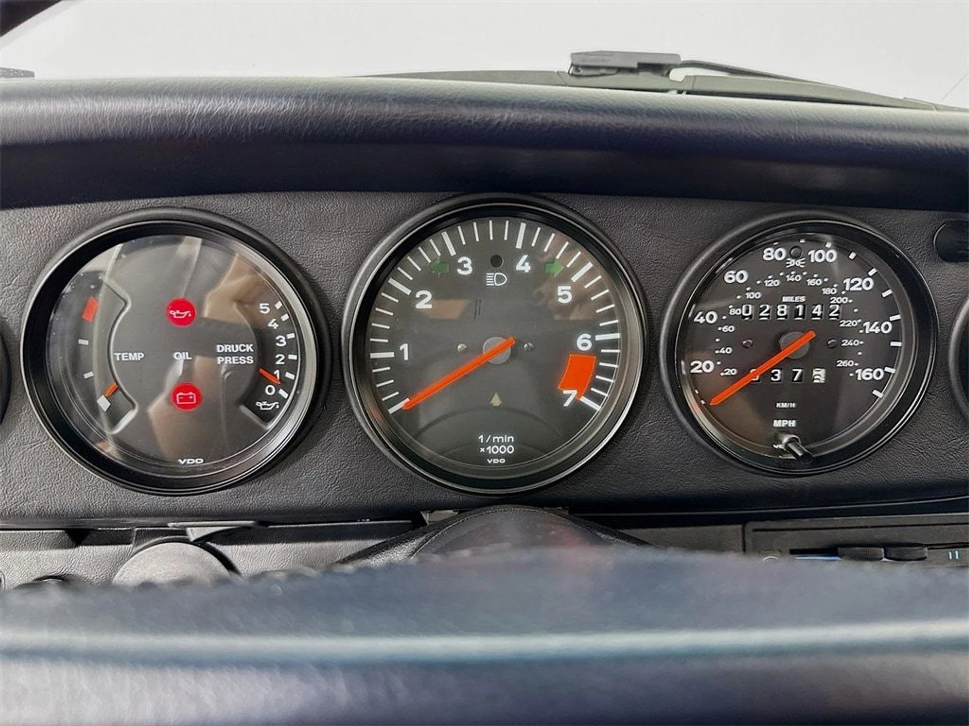 mph017_2263315206_bd96852d75f38970fccc85ff94aa2701x_b6844688e6