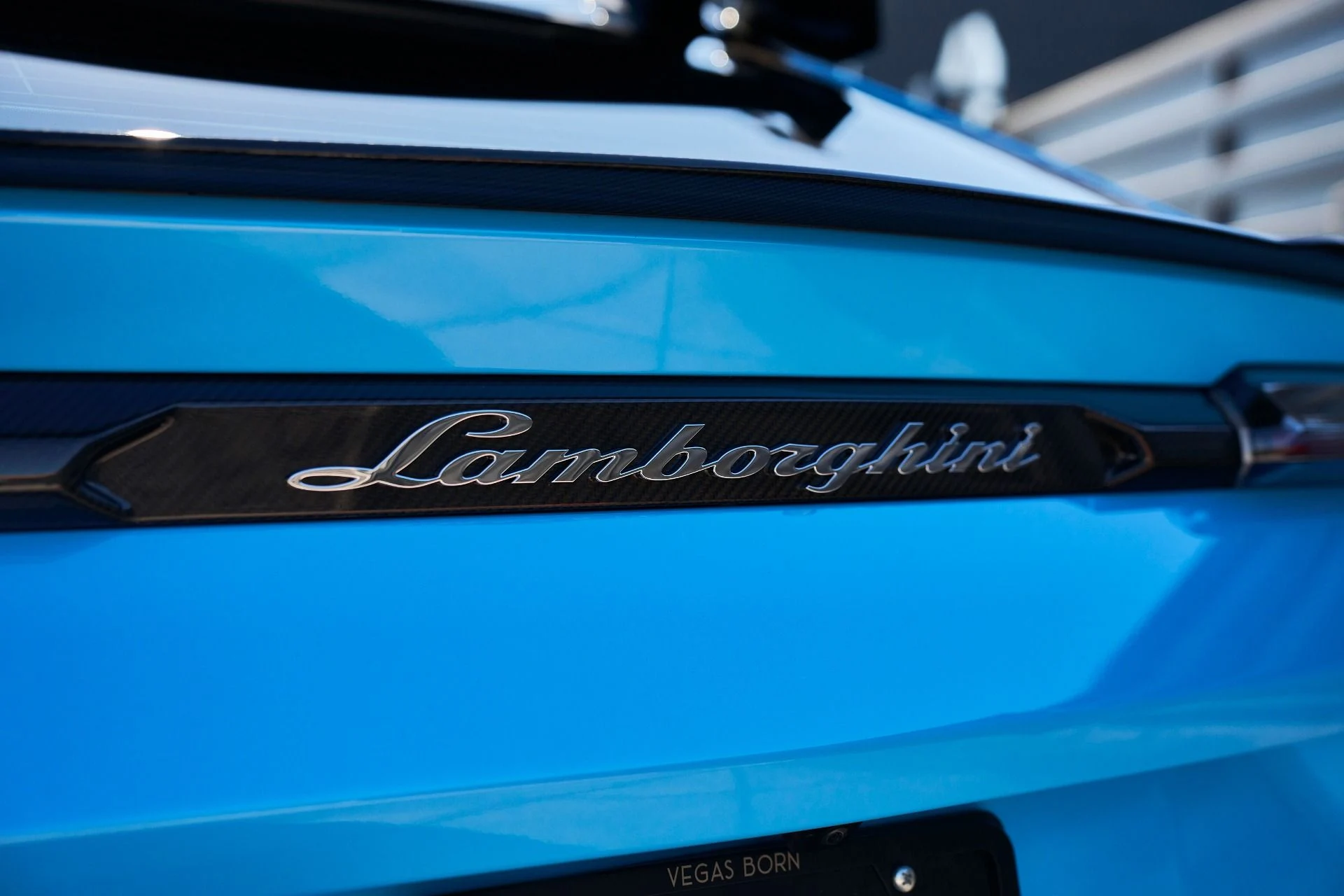 mph017_2266251917_Used_2024_Lamborghini_Urus_Performante_1764957589_5561f48eb9