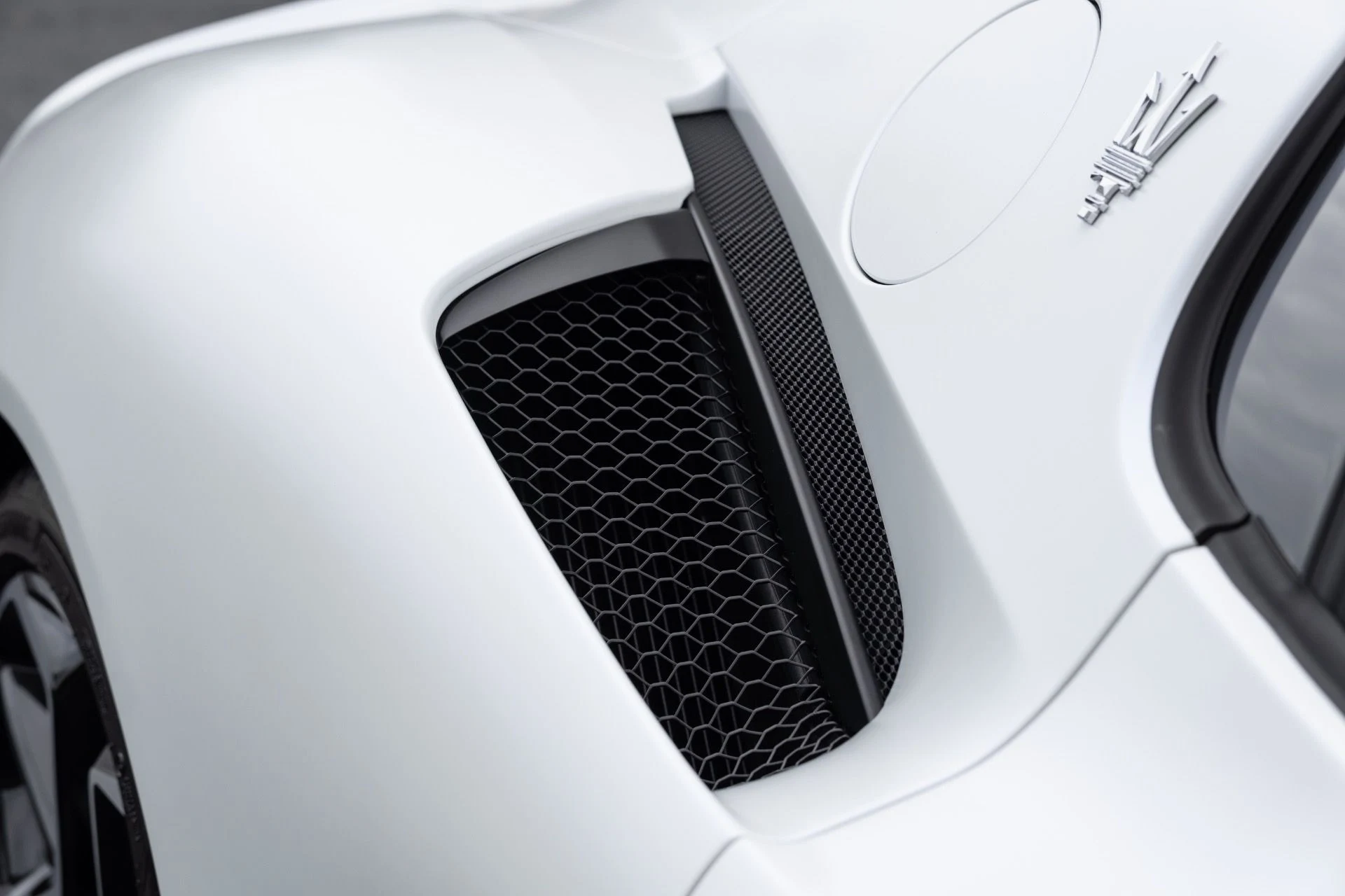 mph017_2267122723_Used_2022_Maserati_MC_20_1777083905_d881479774