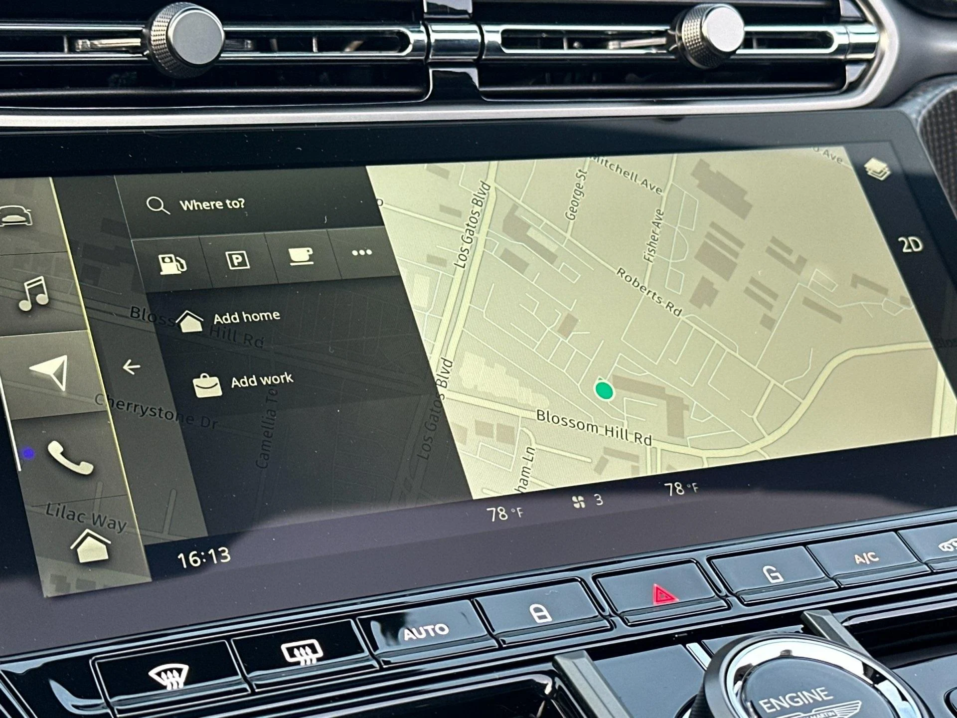 mph017_2271196807_New_2026_Aston_Martin_Vantage_Roadster_1764774701_2ee383b0f0