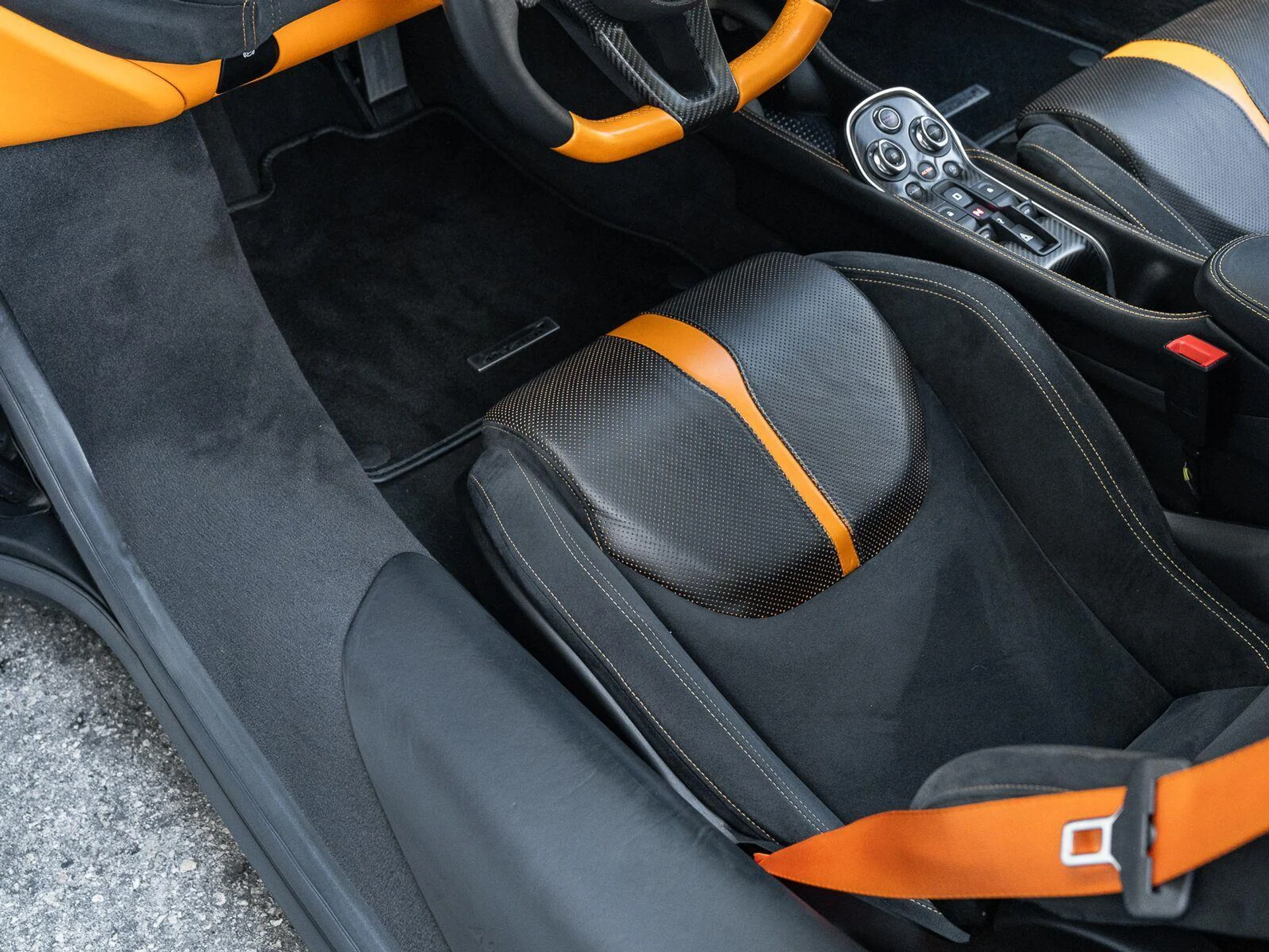 mph017_227330740_Used_2019_Mc_Laren_570_GT_Coupe_1785532144_c2df340994