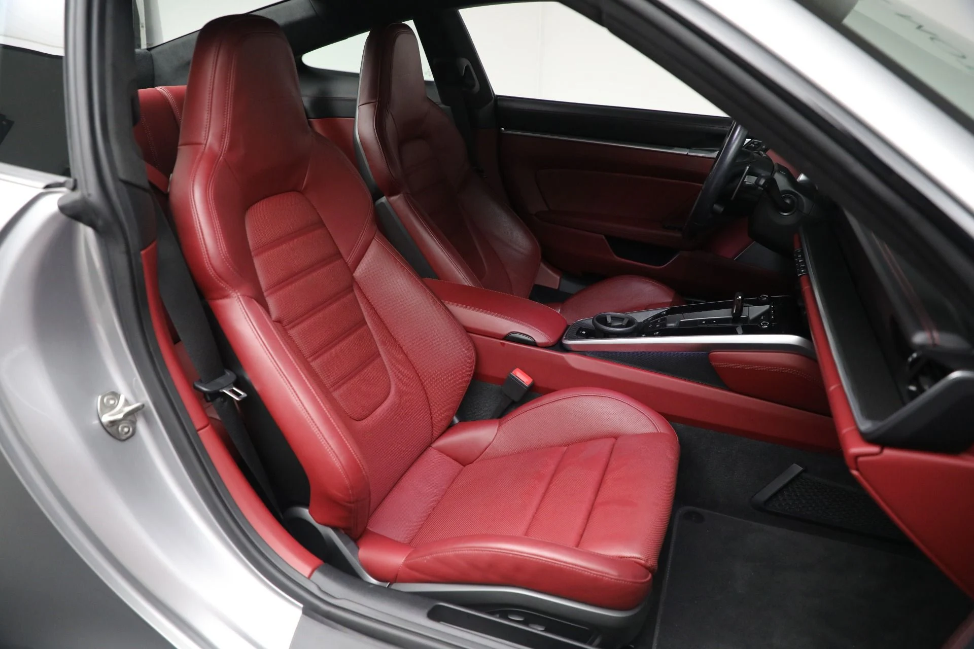 mph017_227528304_Used_2021_Porsche_911_Turbo_S_1760565433_7f1f9568ec