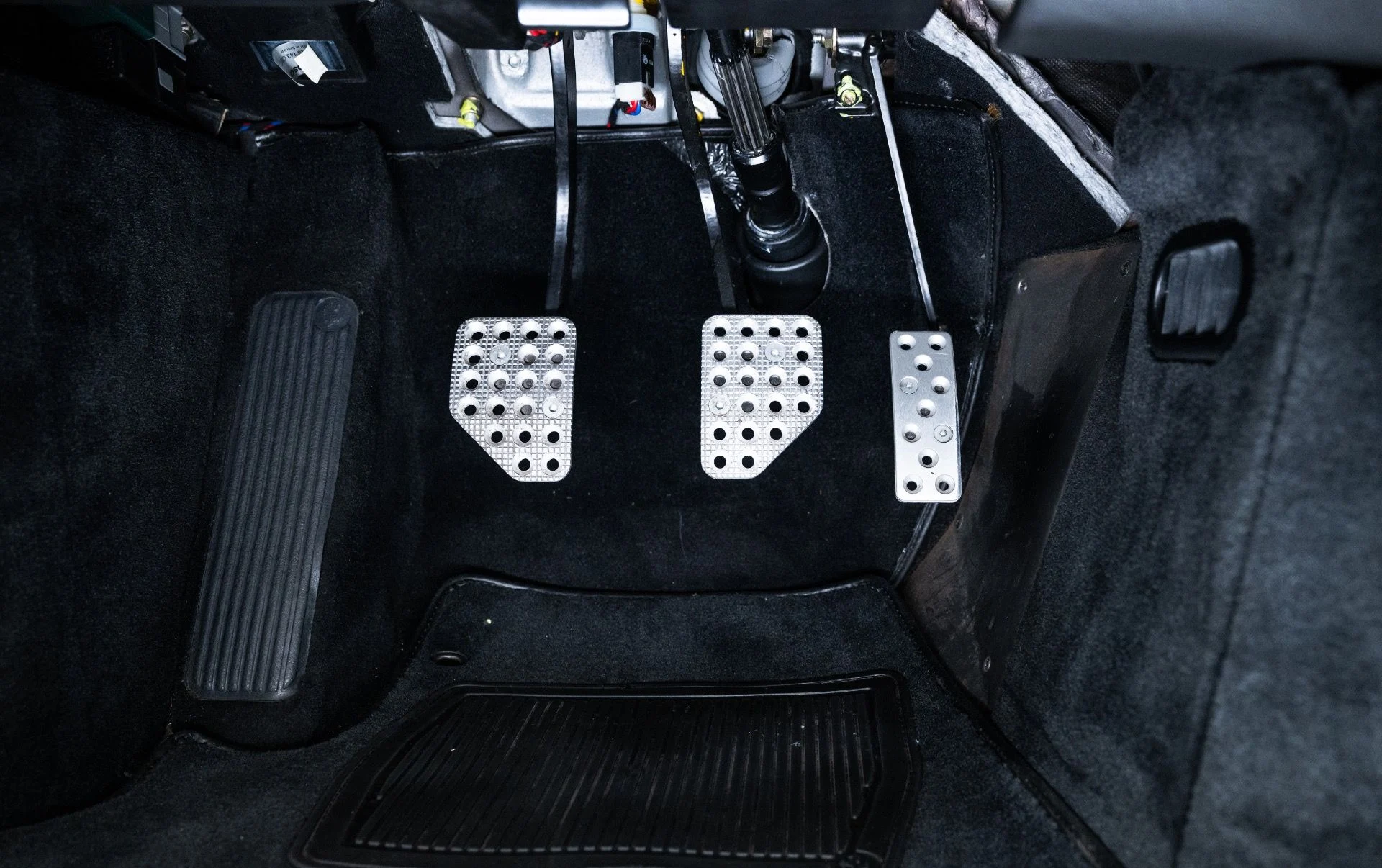 mph017_2278653415_11705_p18_l_20b932af3d