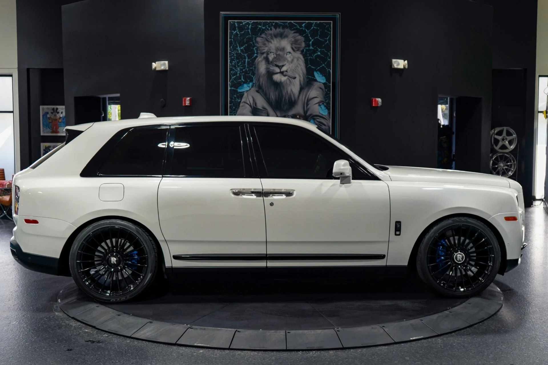 mph017_2281029806_Used_2021_Rolls_Royce_Black_Badge_Cullinan_Black_Badge_Provenance_2027_1771275656_12340c0db9