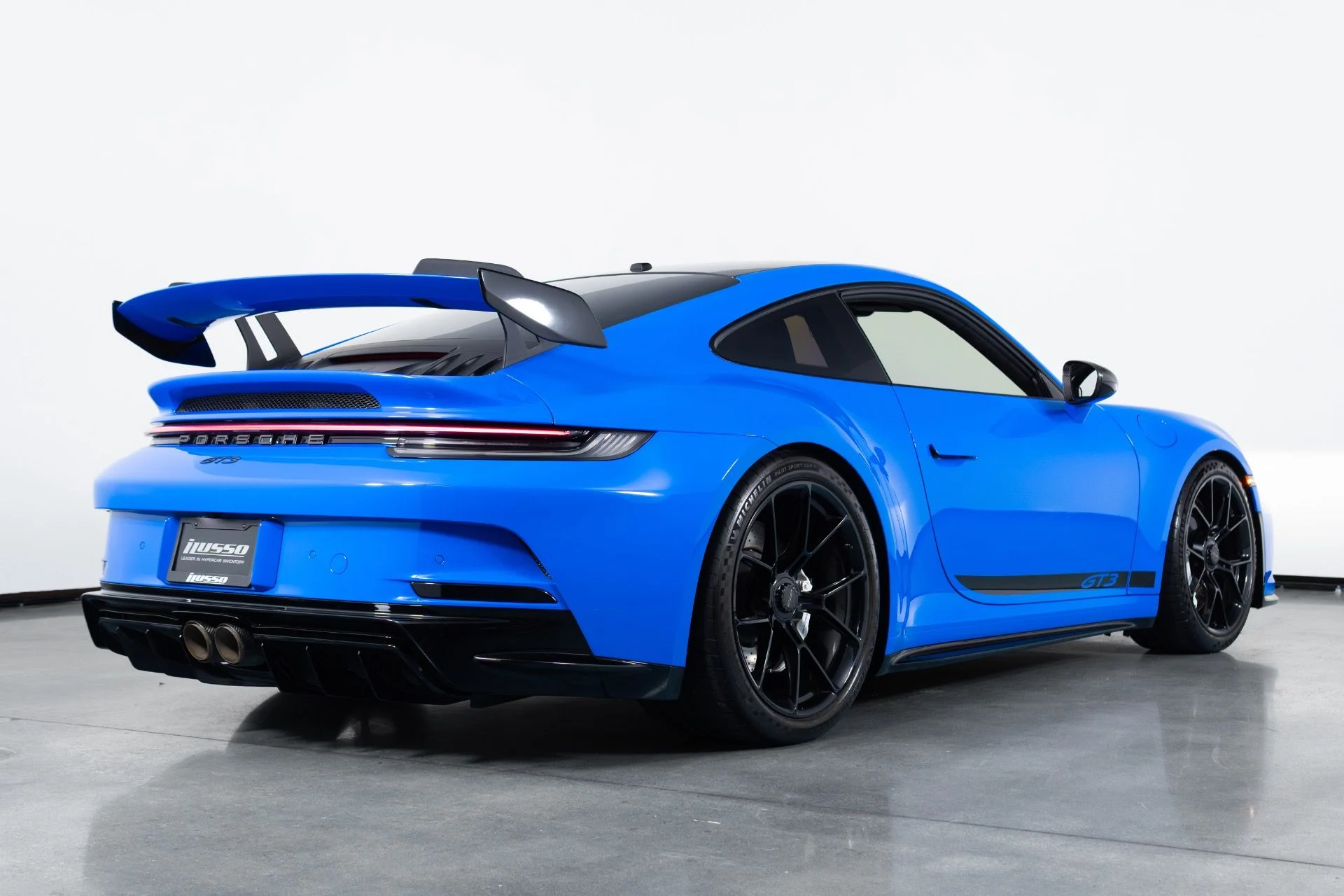 mph017_2281748299_Used_2023_Porsche_911_GT_3_1781936511_ea53d3f410
