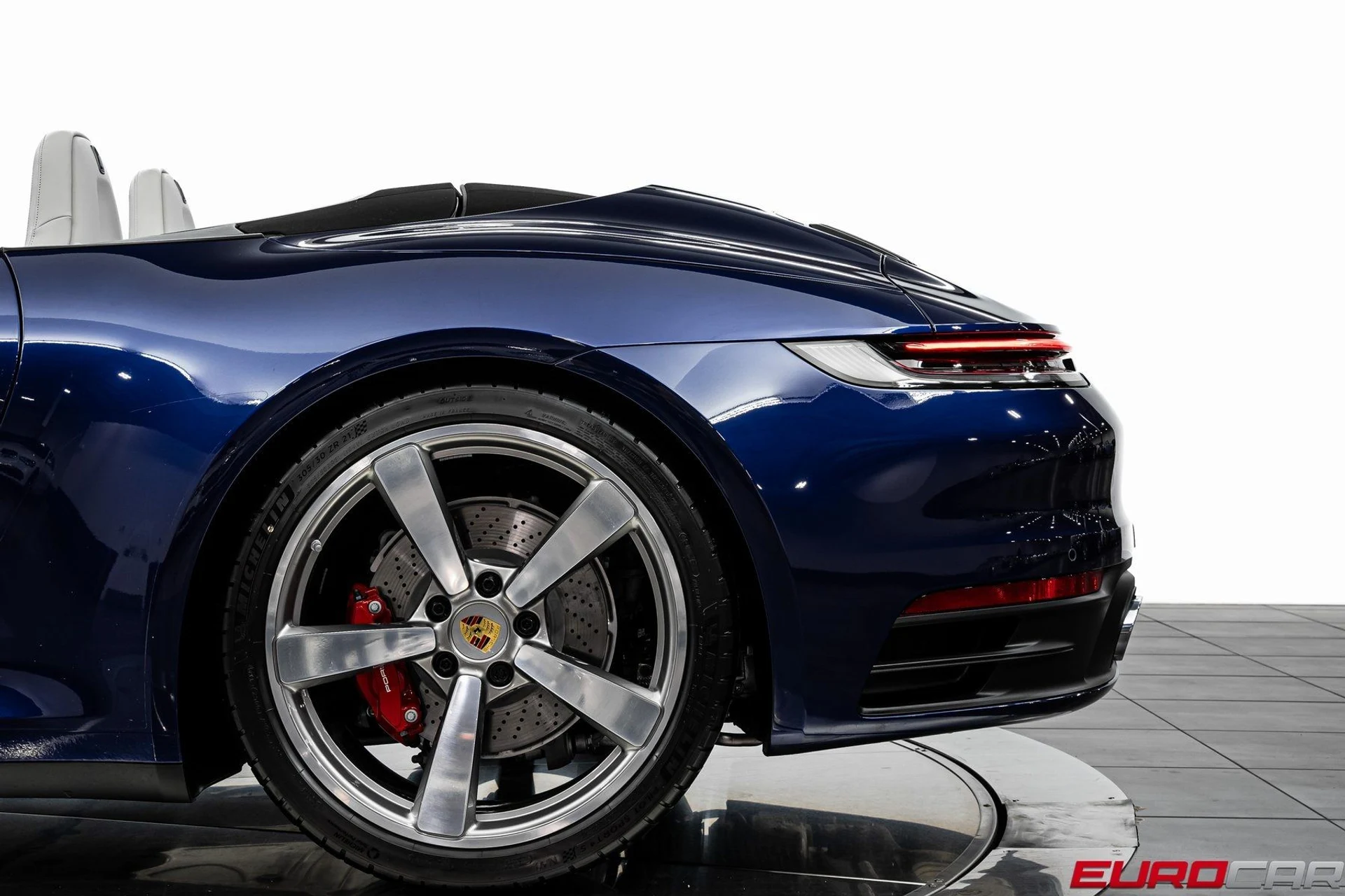 mph017_2282464995_image_18_3a6005de56