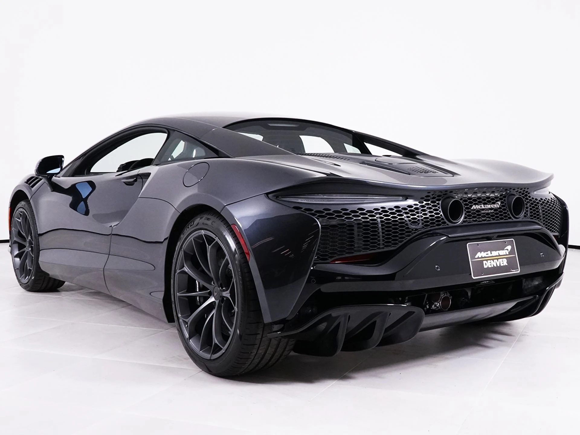 mph017_2283043427_5542c39b66f94de33285bb9795b37420x_637a80414c