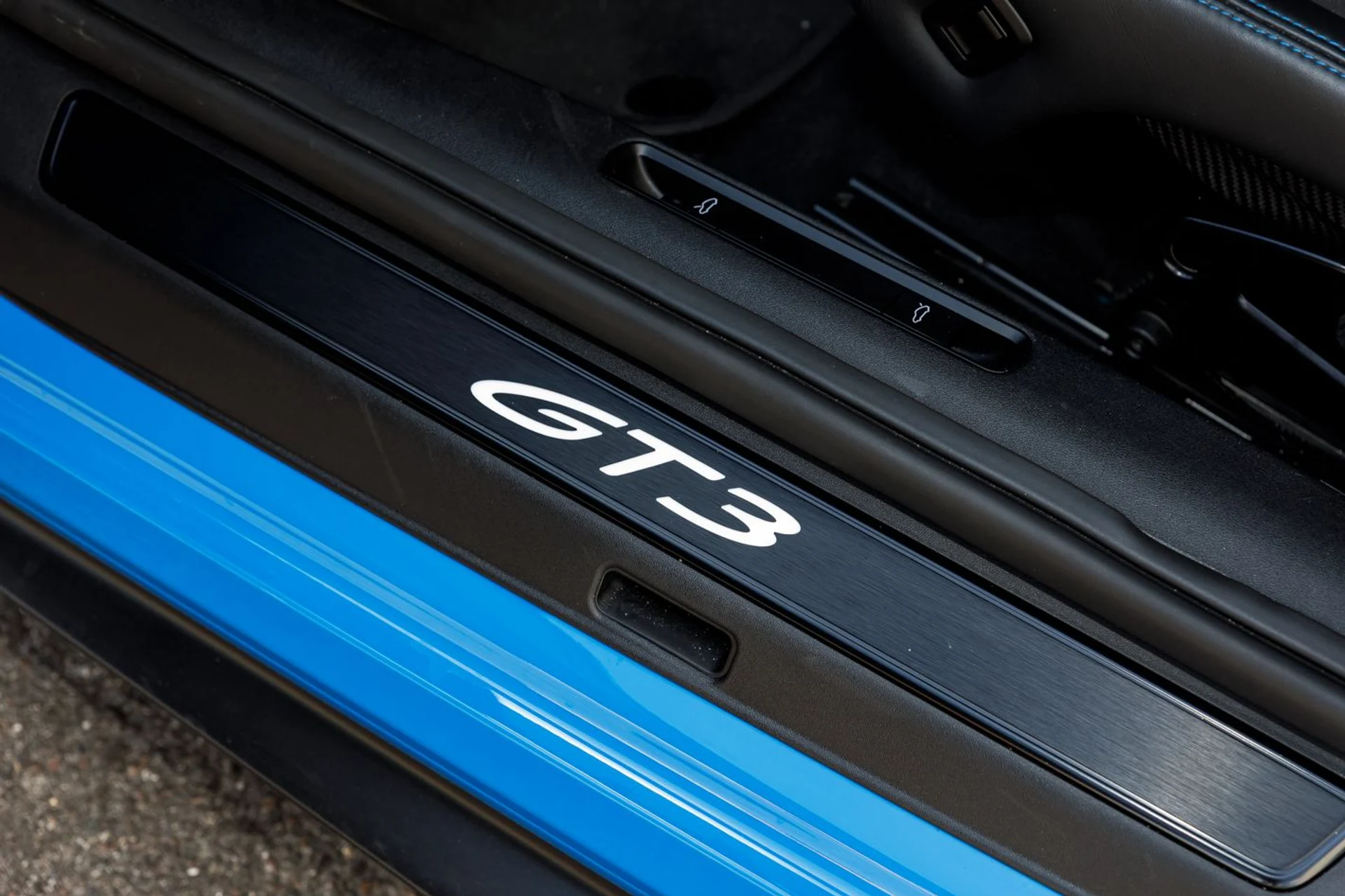 mph017_2291401580_Used_2022_Porsche_911_GT_3_82187b5685