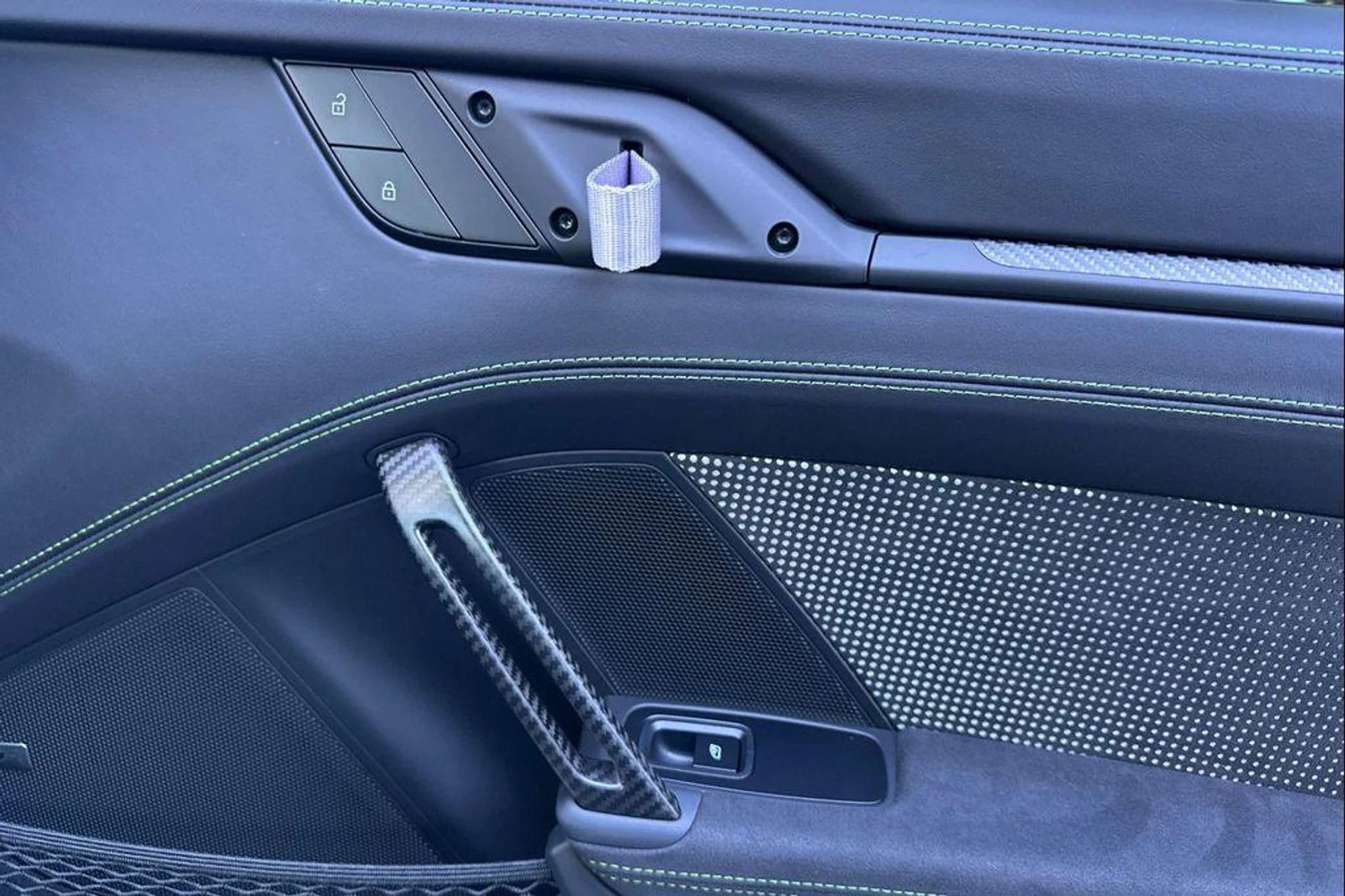 mph017_2291861929_77o_A_wc_Ns_TA_Kmd1_Cz_FJTQ_Qf9b14_5b6ba93c7e