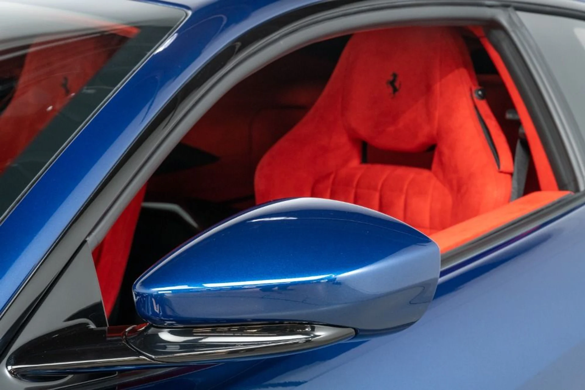 mph017_22920352_Used_2022_Ferrari_812_Competizione_391f2f3528