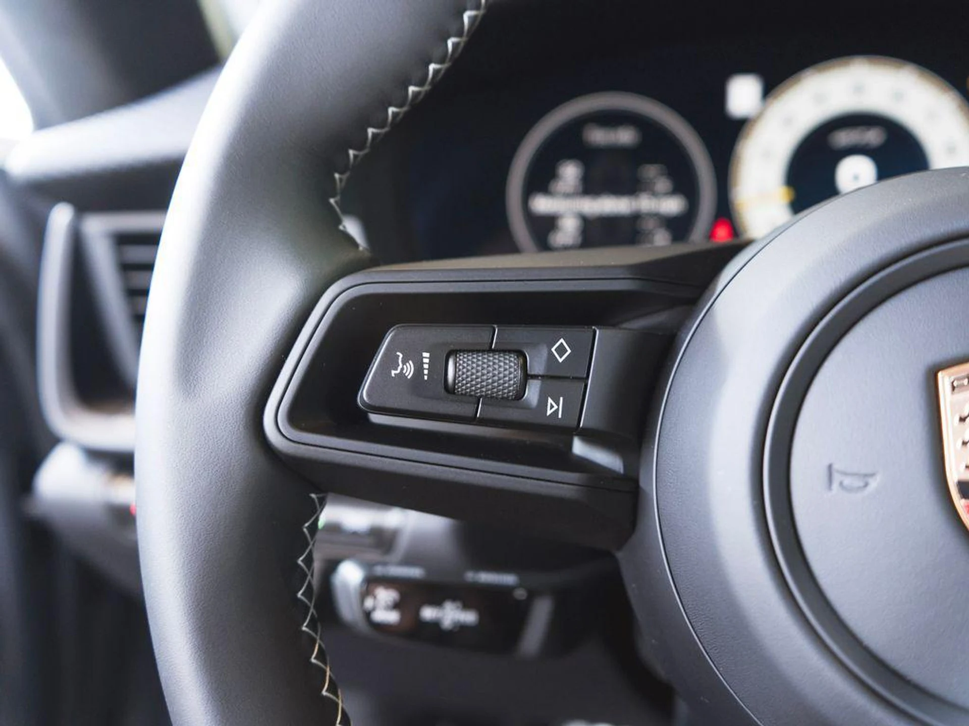 mph017_229382485_B6v8h_Ql_OH_74_EVU_Vk_H_Tsd_N8_GW_Mcc_ee9d26cdbd