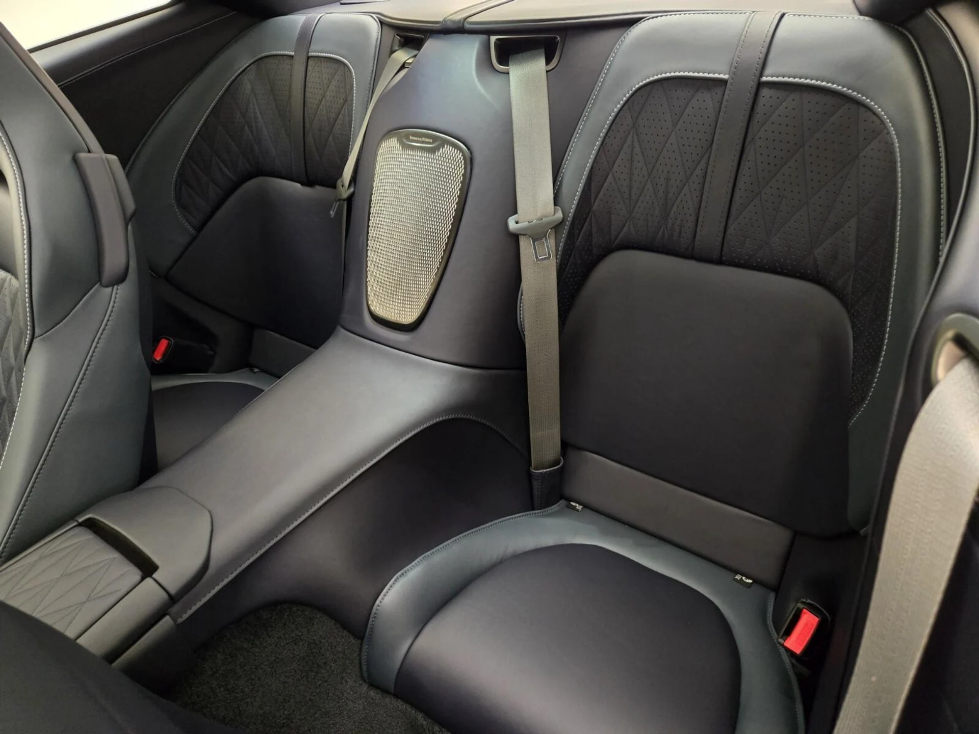 mph017_2295017833_New_2026_Aston_Martin_DB_12_1768889916_77810bfbe1