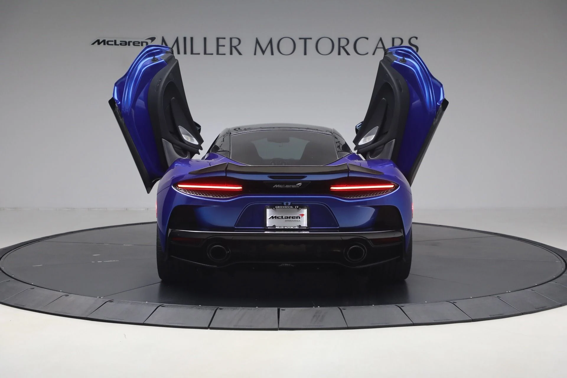mph017_2306329009_Used_2023_Mc_Laren_GT_Luxe_b9fa90e356