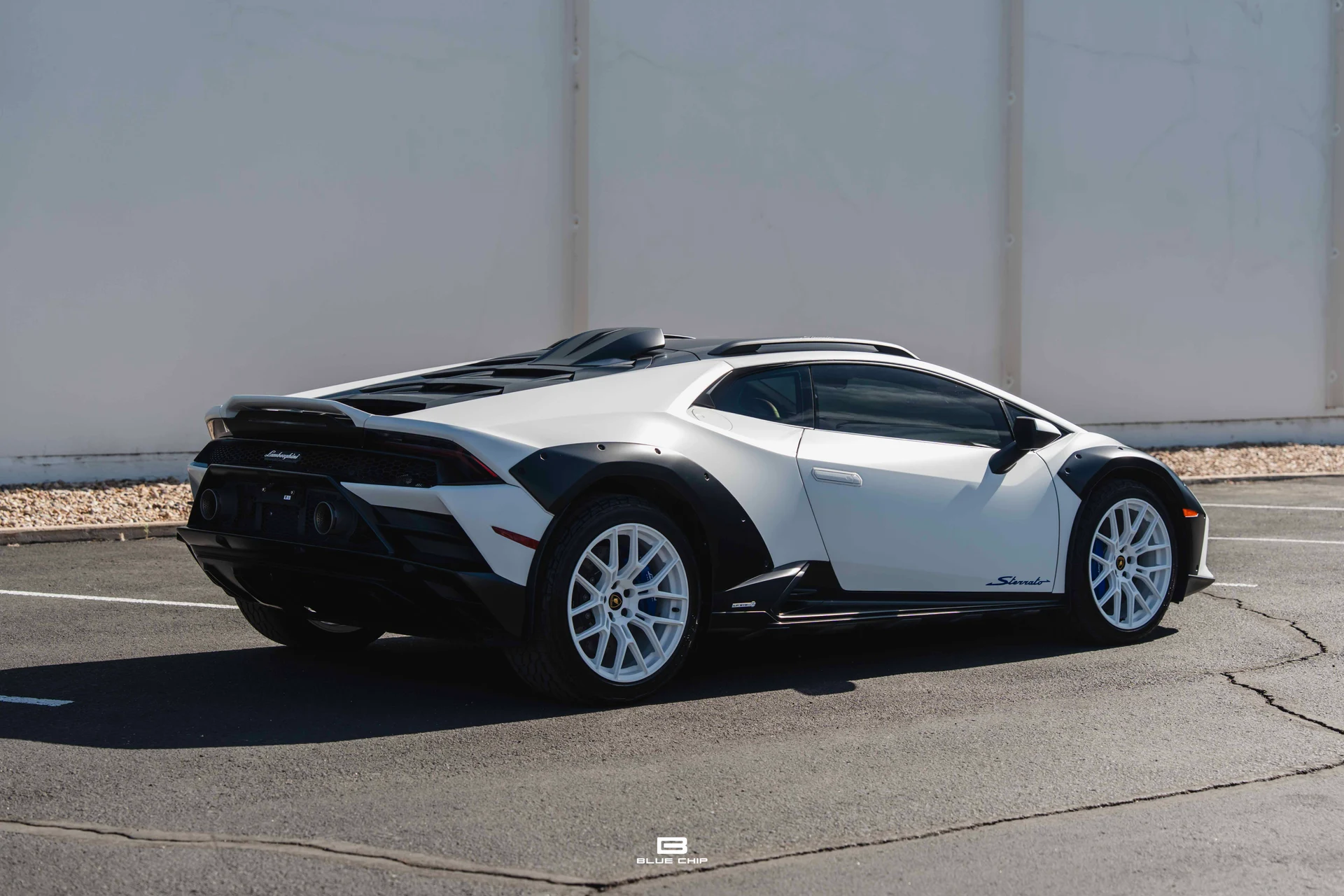 mph017_230902487_6a31cfe372a9030a26c6b3be_2024_Lamborghini_Huracan_Sterrato_18_06d74195e3