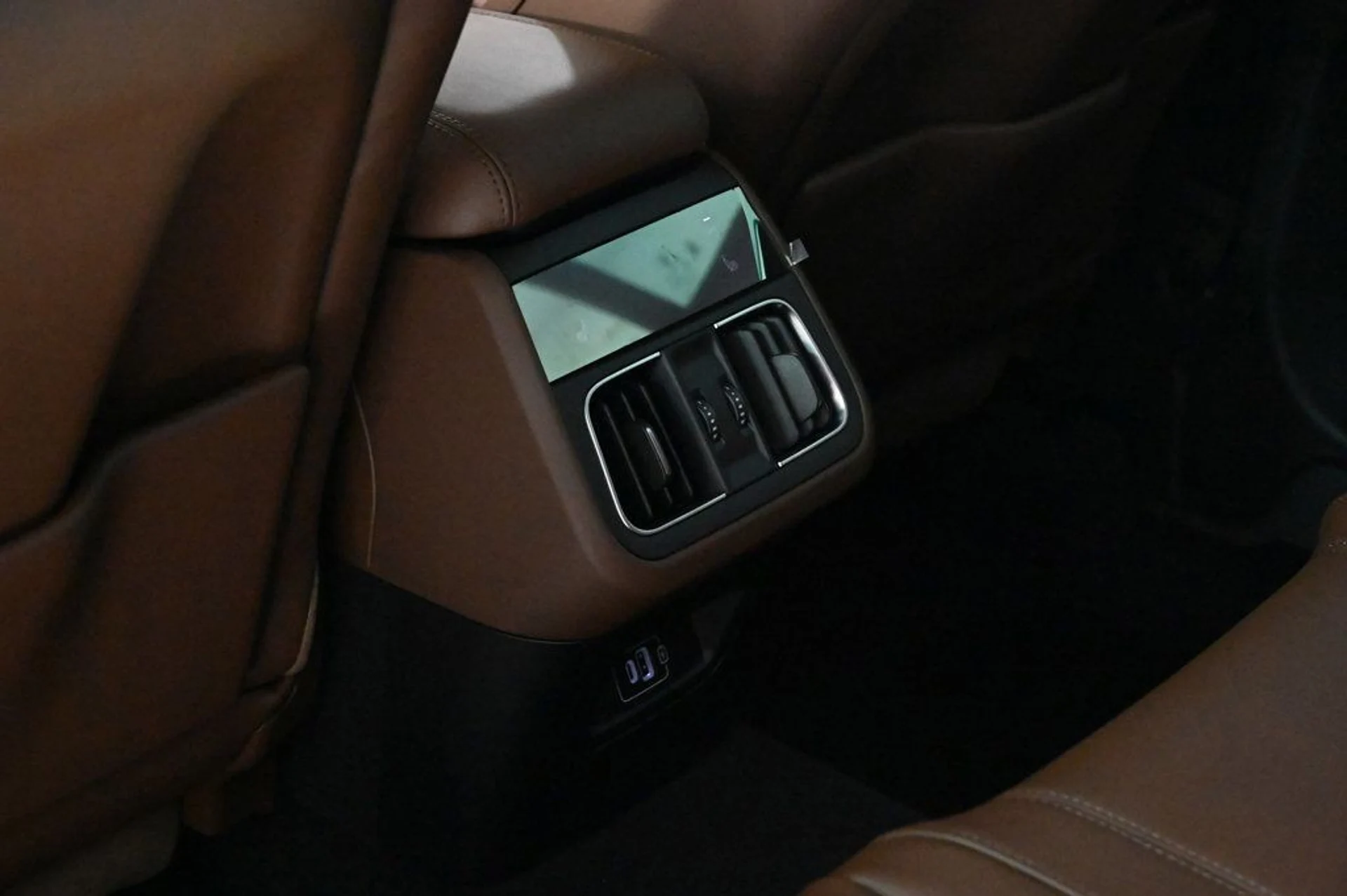 mph017_2309335192_new_2026_maserati_grecale_modena_11350_22976459_17_1024_2bbad6b389