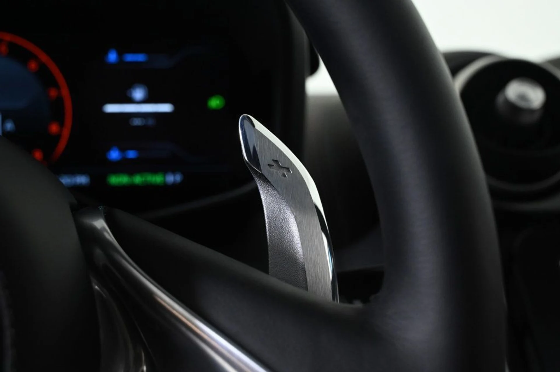 mph017_2316171985_new_2026_mclaren_gts_techluxcoupe_11350_22972747_18_1024_93c2cd6ca1