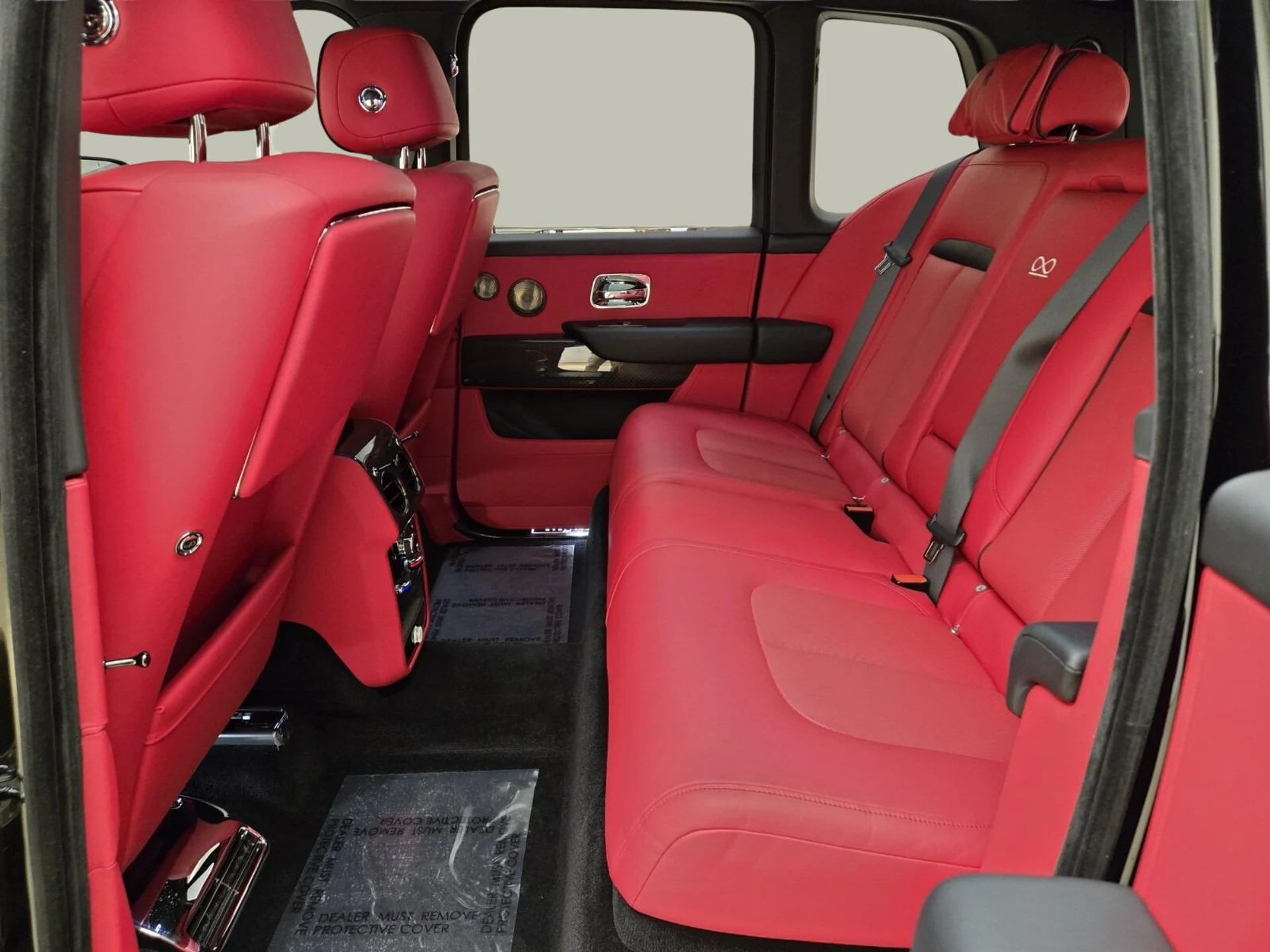 mph017_2317772714_Used_2022_Rolls_Royce_Black_Badge_Cullinan_1773381765_e42f1bdceb