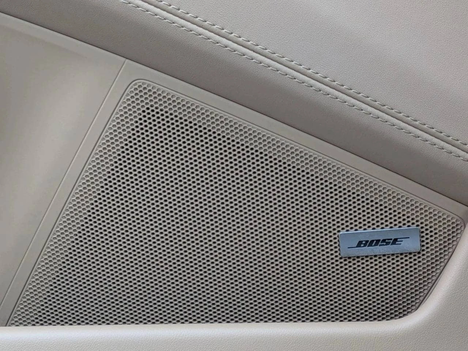 mph017_2320253257_232760b622c8678c3b28f8b6b99c3b23x_3984b68b46