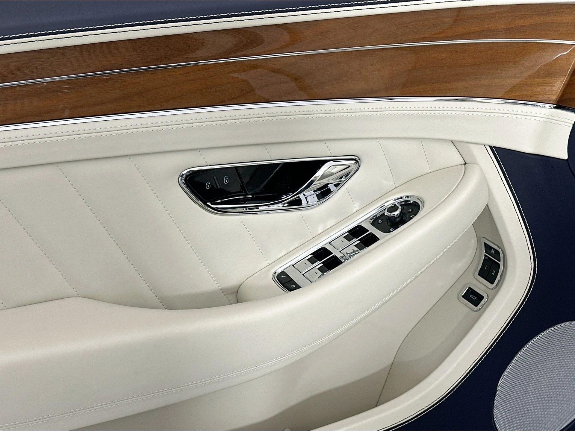 mph017_2328973192_18_acc6362a24