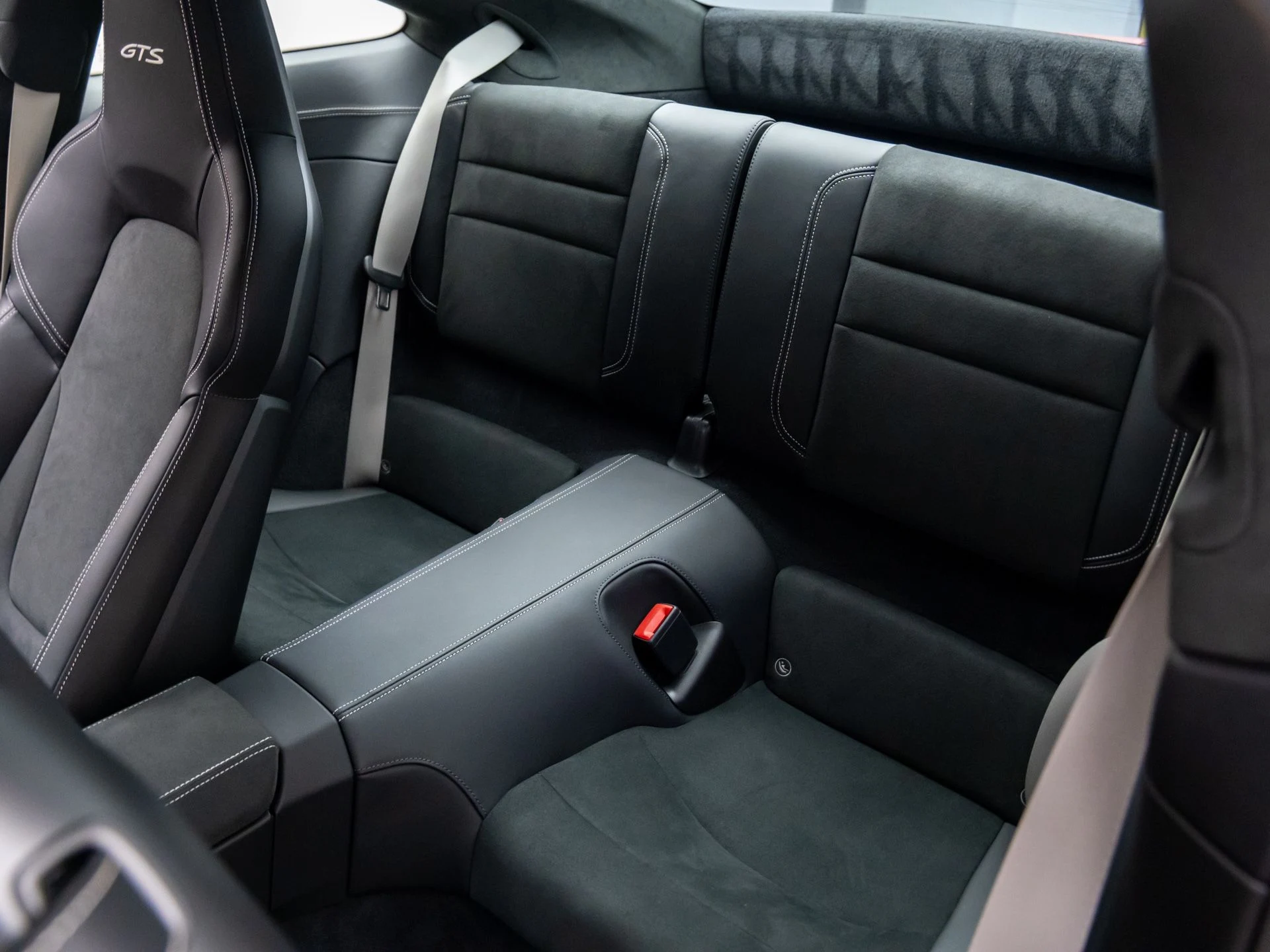 mph017_2332060778_acbf3fe0e2987cba589275df65130569x_a1bce60783