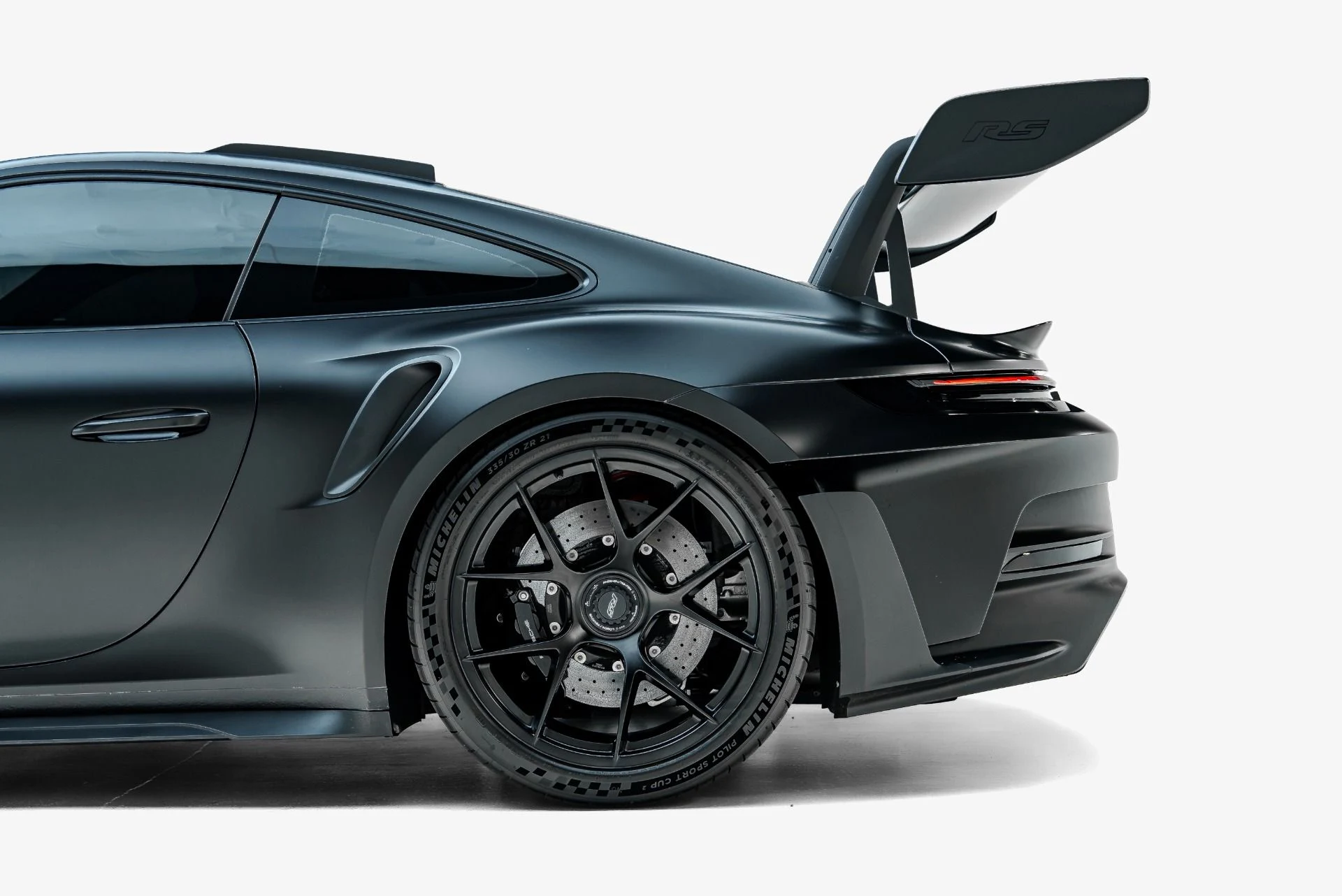 mph017_2334675922_Used_2025_Porsche_911_GT_3_RS_1789581750_a9d5b0c38e