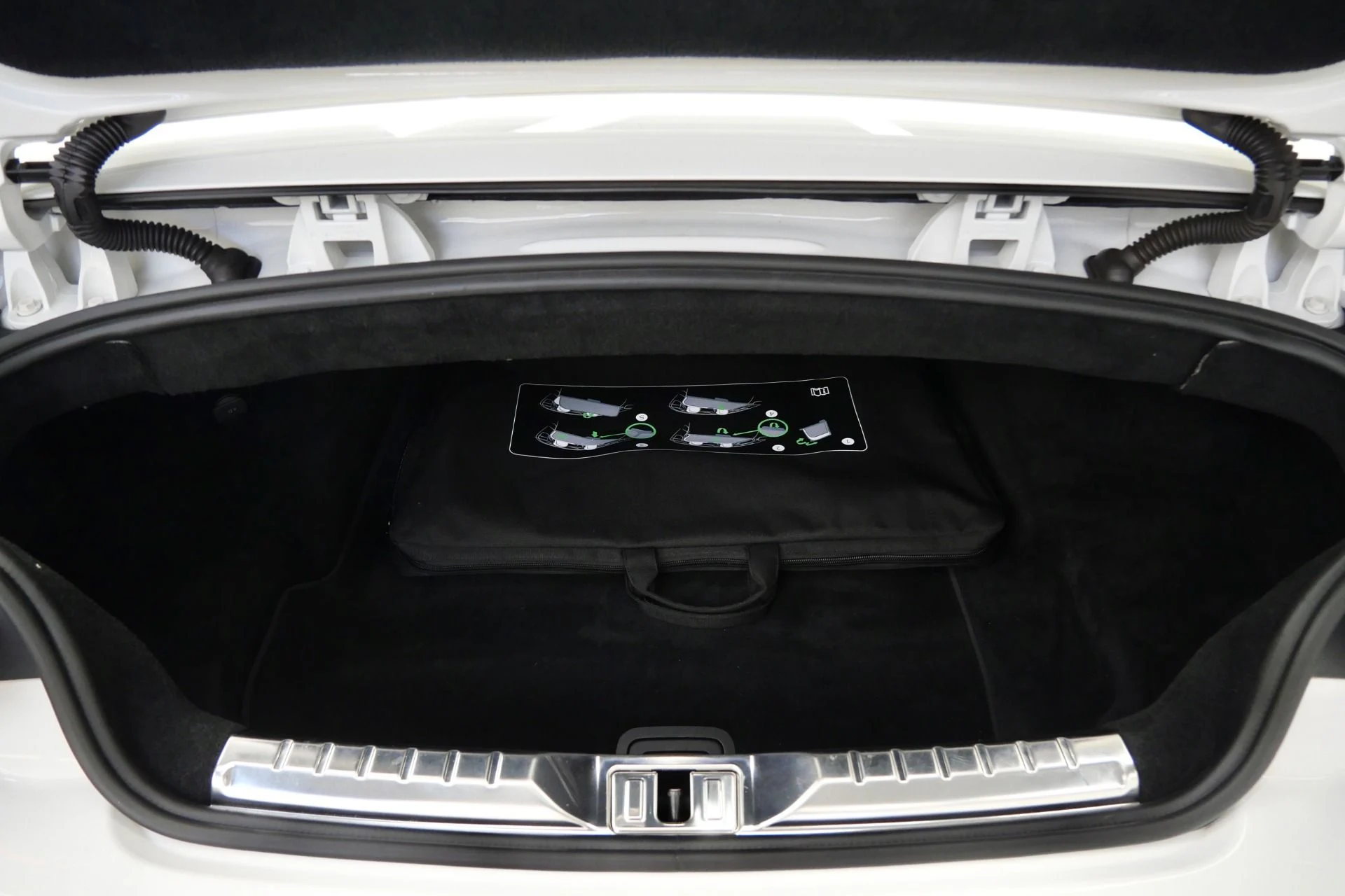 mph017_234132106_Used_2022_Bentley_Continental_GTC_V8_Mulliner_Specification_Front_Seat_Comfort_Specification_1775574655_fc5e5ba11f