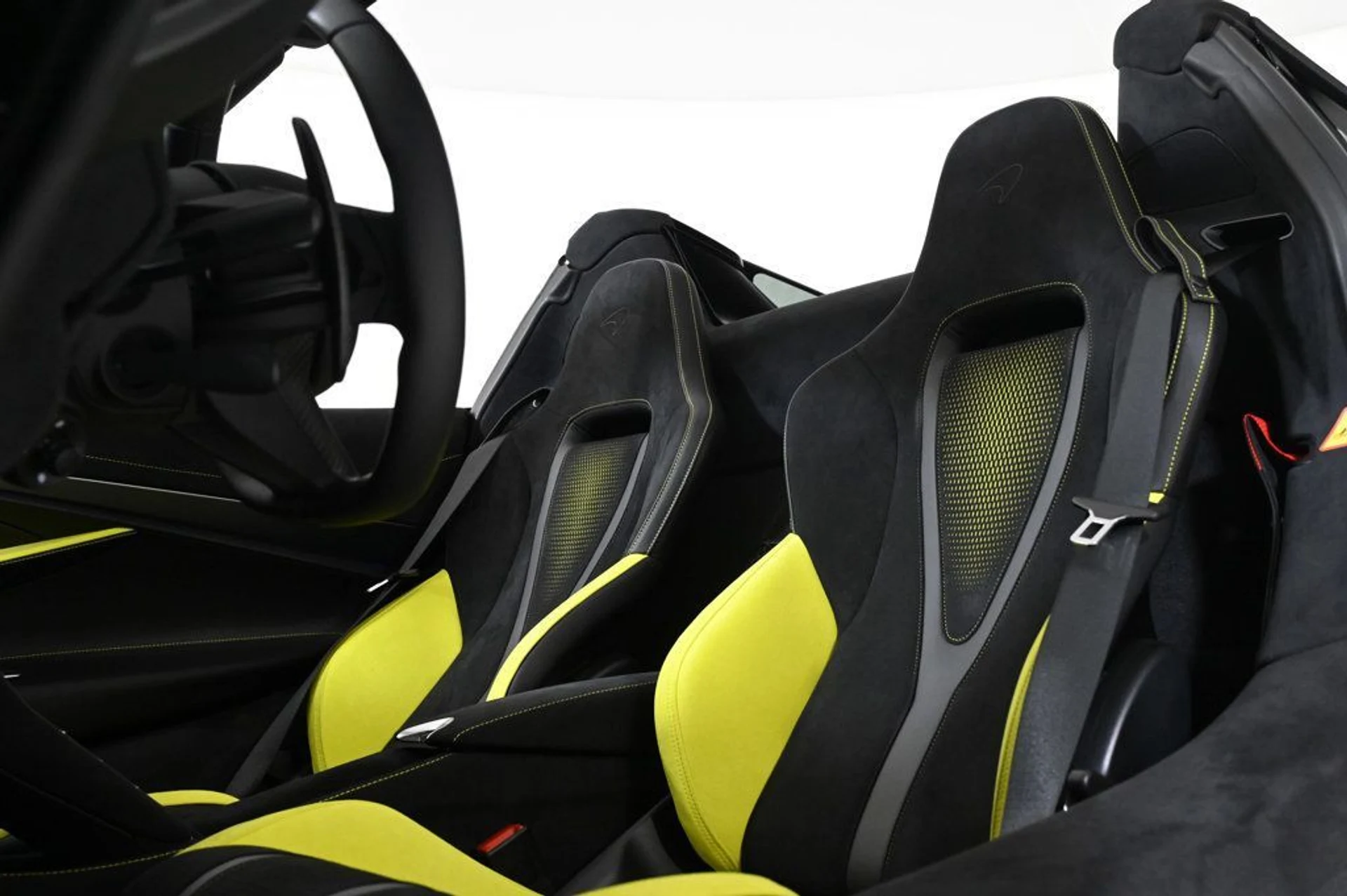 mph017_2358441276_used_2025_mclaren_750s_spider_11350_22950196_17_1024_a8ce054a13