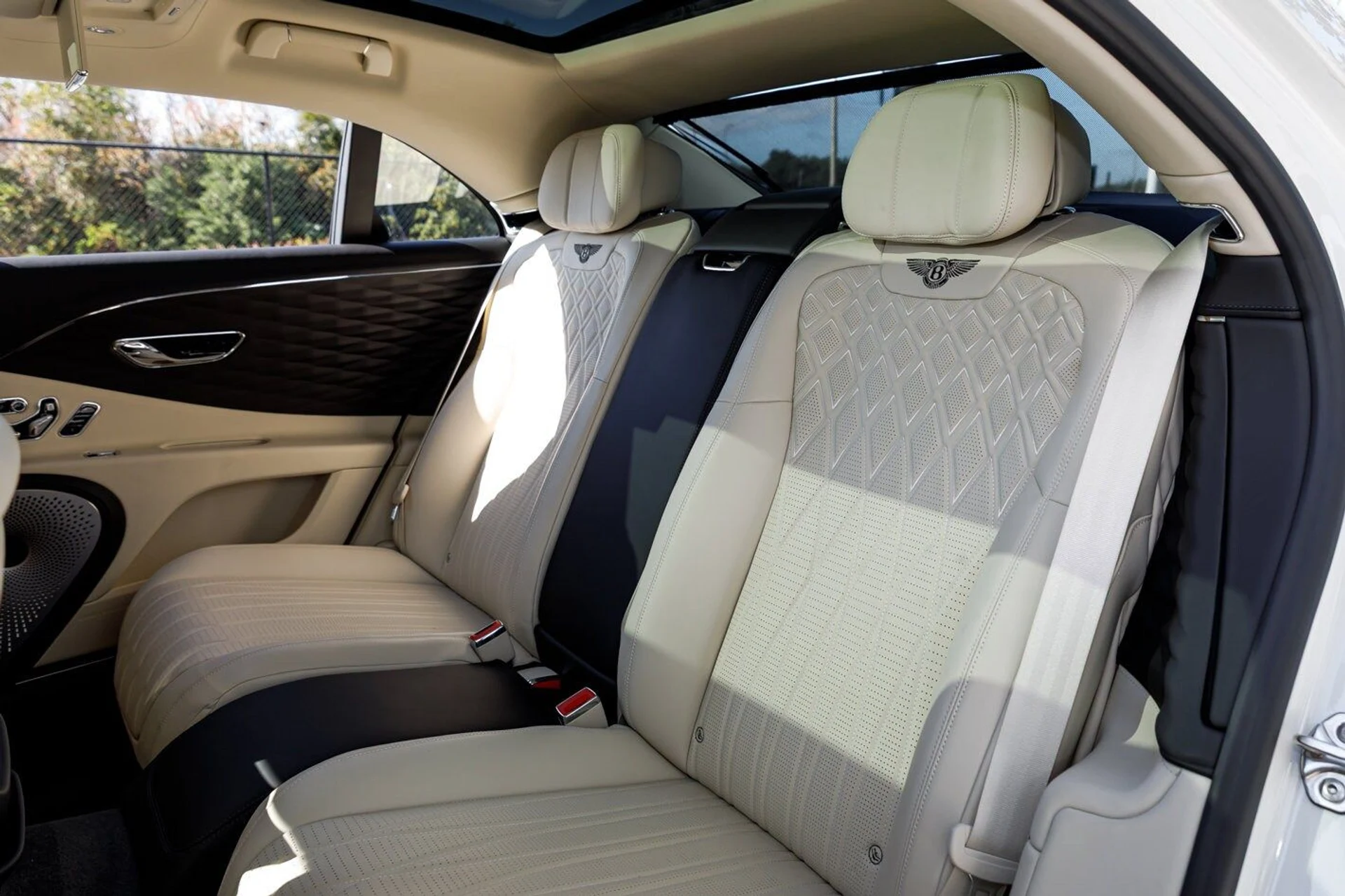 mph017_2360760438_2d53aae8d6decfaf432b07b4afb06e55x_ea58e5a450