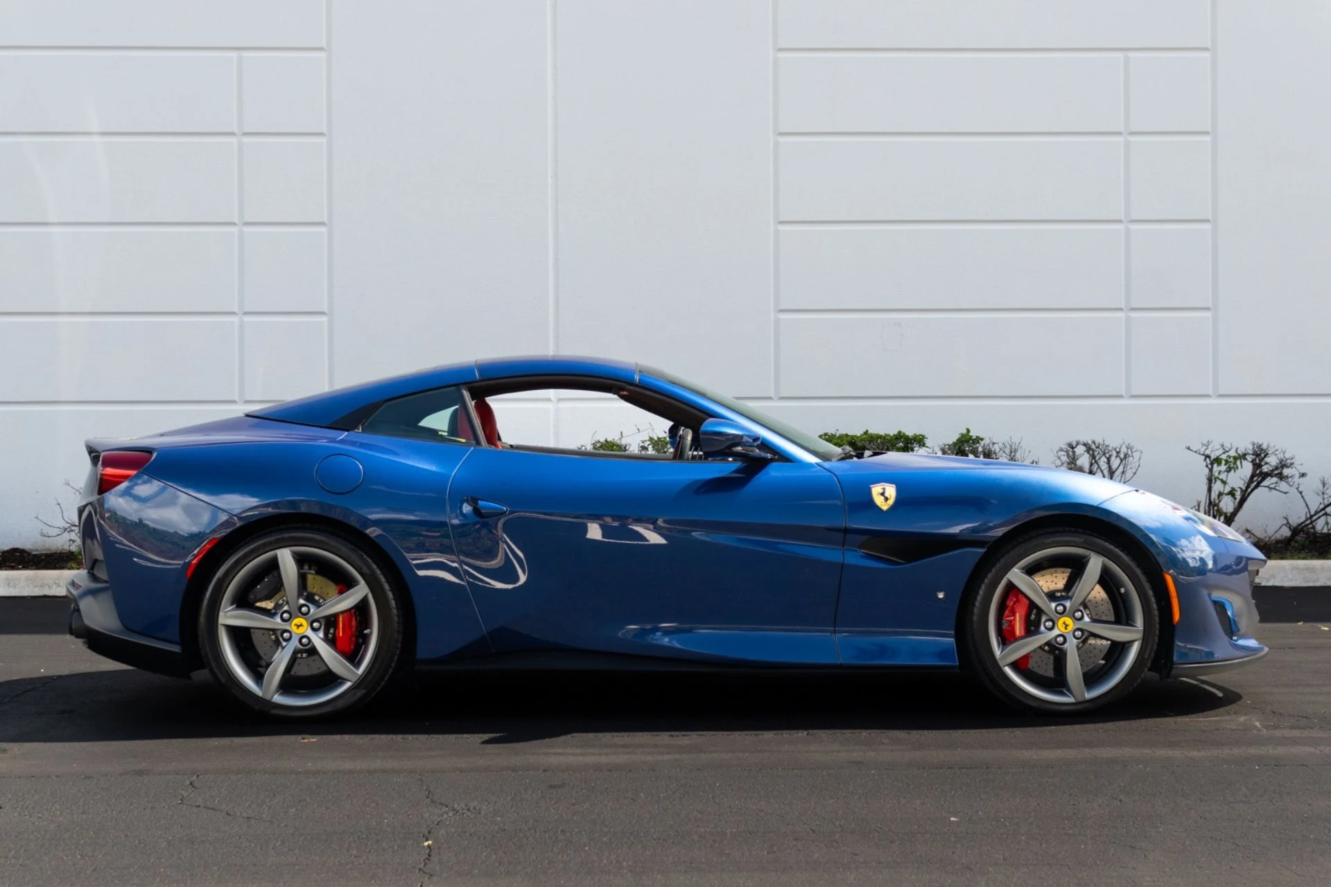 mph017_2361152224_Used_2019_Ferrari_Portofino_1780888386_073e94a2cf
