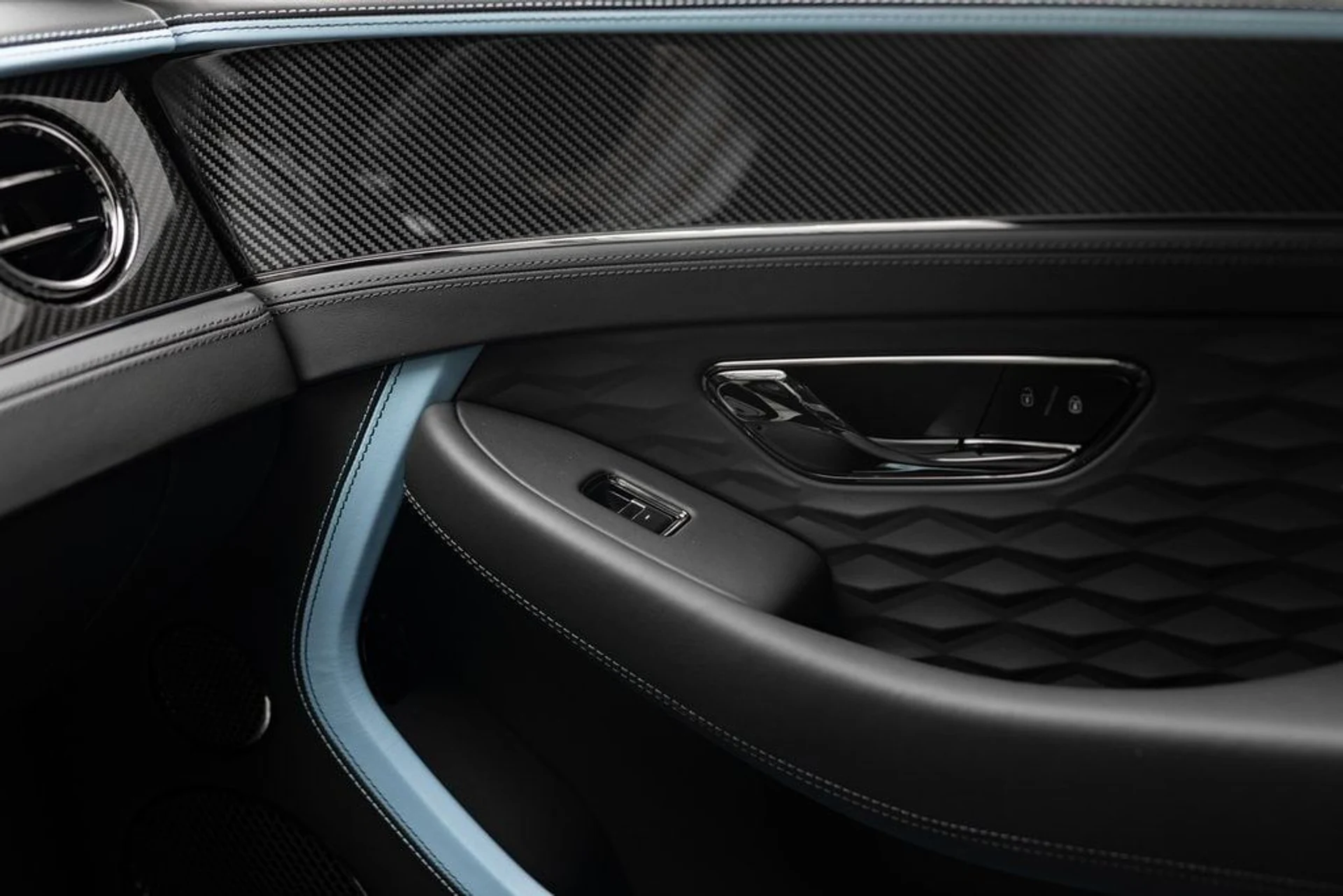 mph017_2365327907_8708f64e2a2f5c4ac419480474114038x_9d2bbacbf2