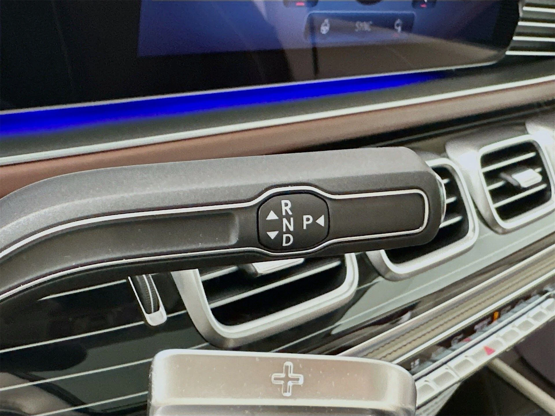 mph017_2367699900_6b5c5bdc0d0534cca7a0b58f0bde8048x_5e417df709