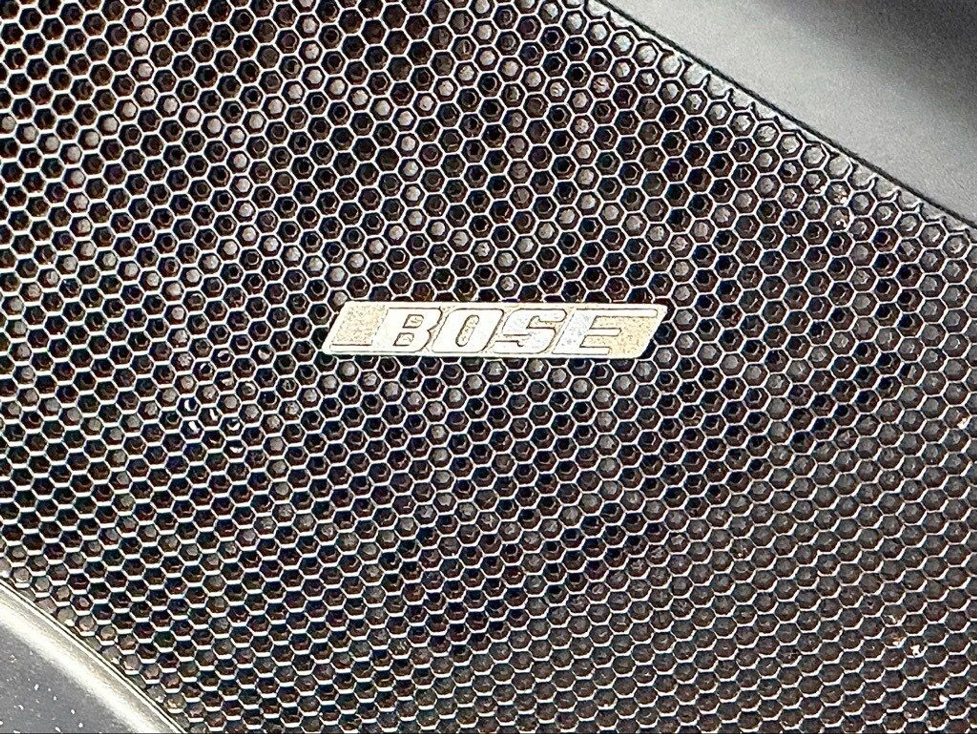 mph017_2373587369_81cd473b6a3b891a4246a10901a3202ax_5b16eac0c6