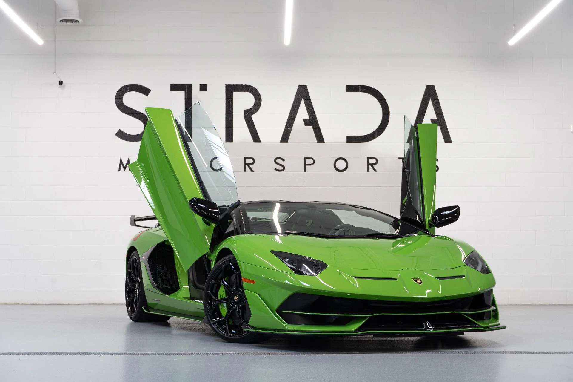 mph017_2380760881_Used_2021_Lamborghini_Aventador_LP_770_4_SVJ_1763584595_abfde04b79