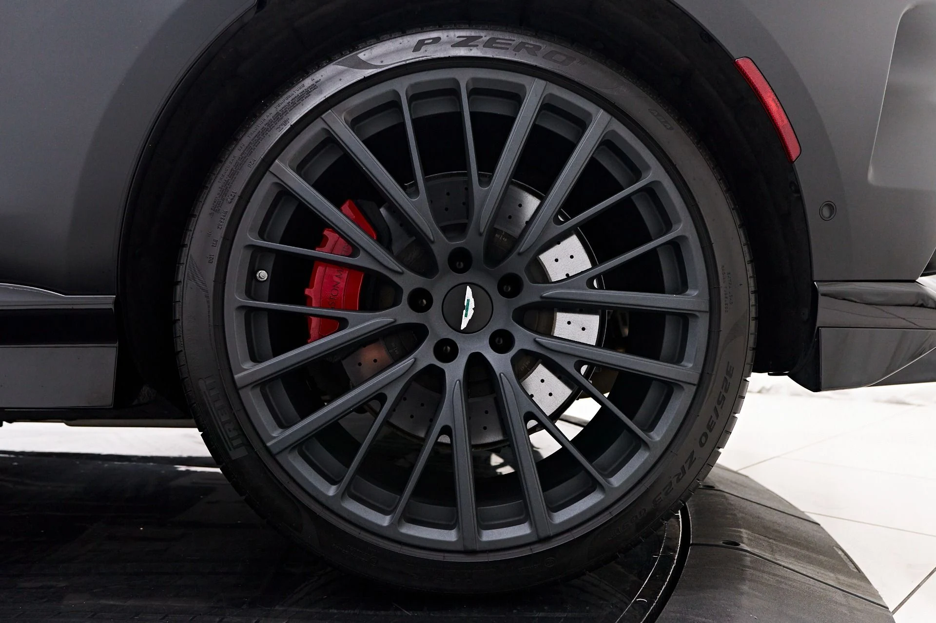 mph017_2383071997_Used_2023_Aston_Martin_DBX_707_1731378416_ae7c8c1708