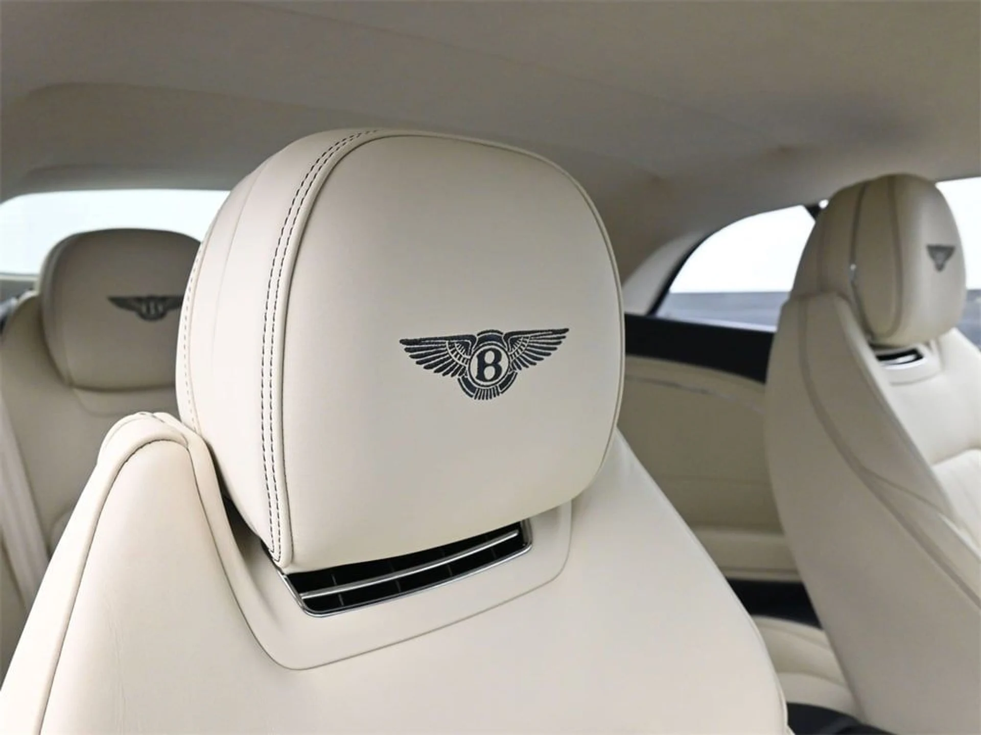 mph017_2385953734_a0ced16bbc5f2a3118c28d6b0857ea29x_f63fd75a76