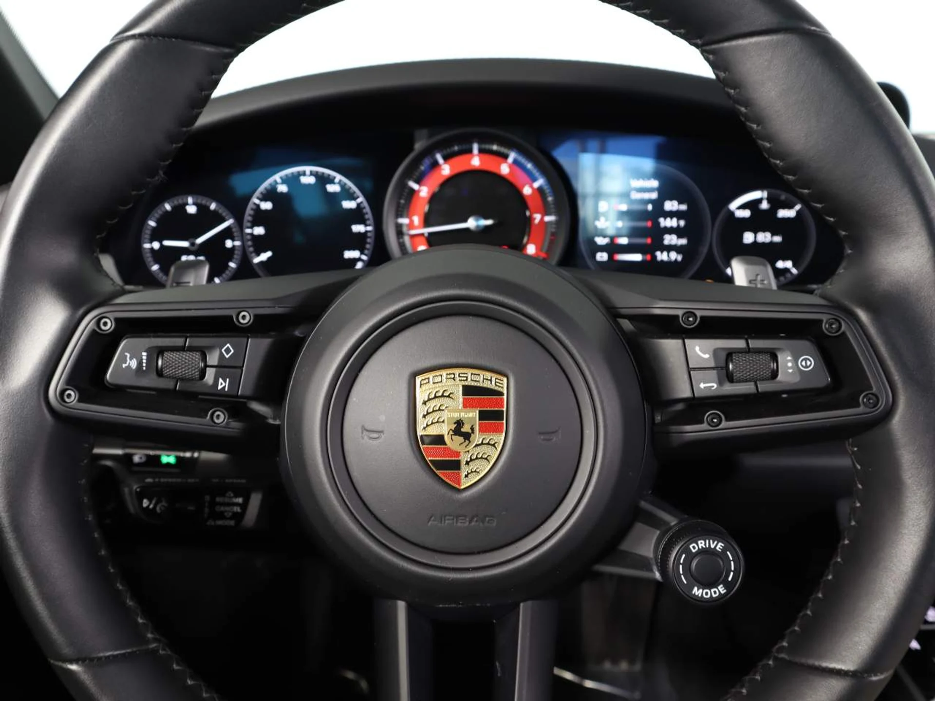 mph017_2387061061_8eb58b72fe9bf698a5e792f82f4cc035_2bb44386d7