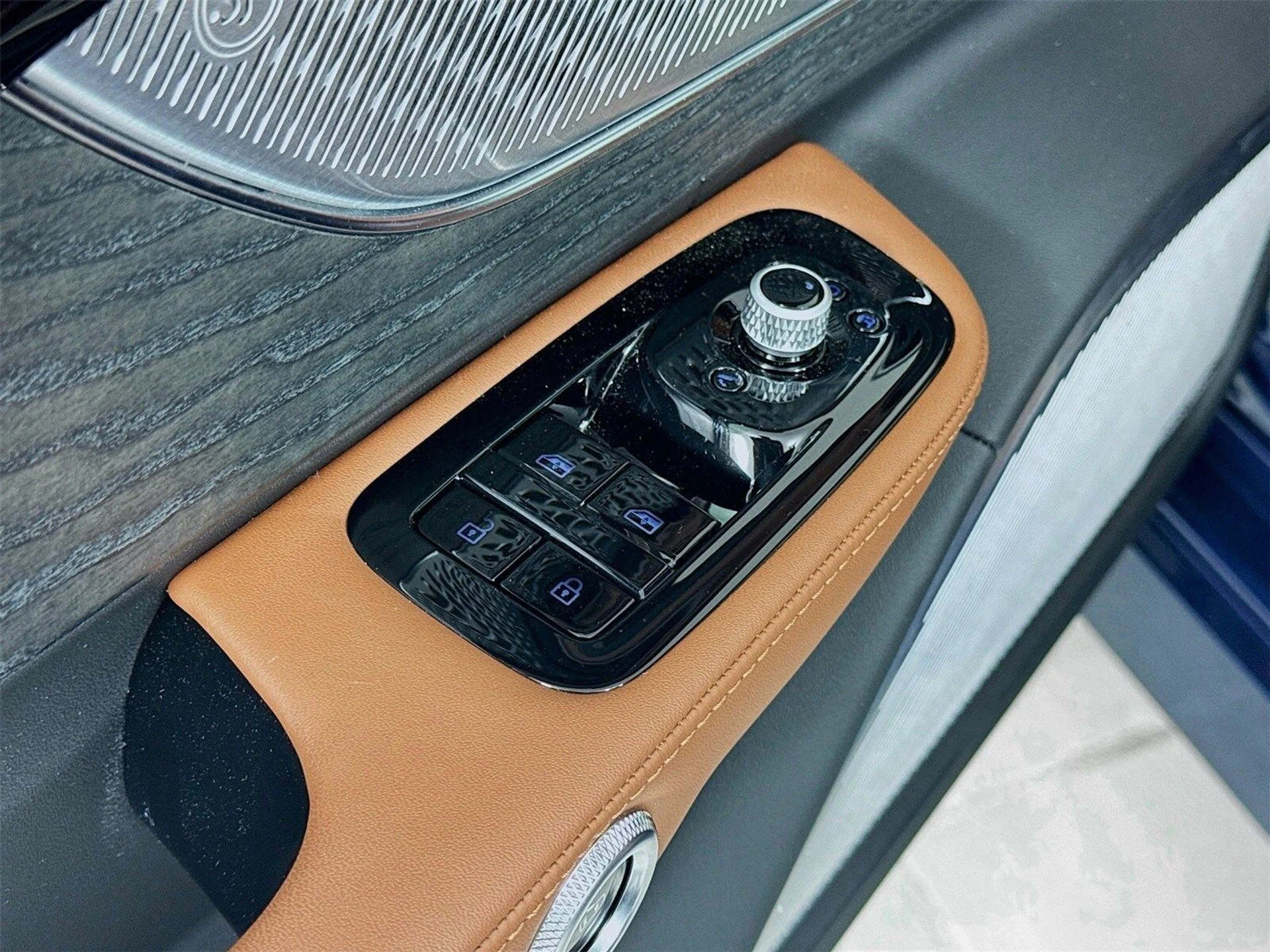 mph017_2389181017_81af23dfc7d7e4819d966f1247910648x_c61cec3d3e