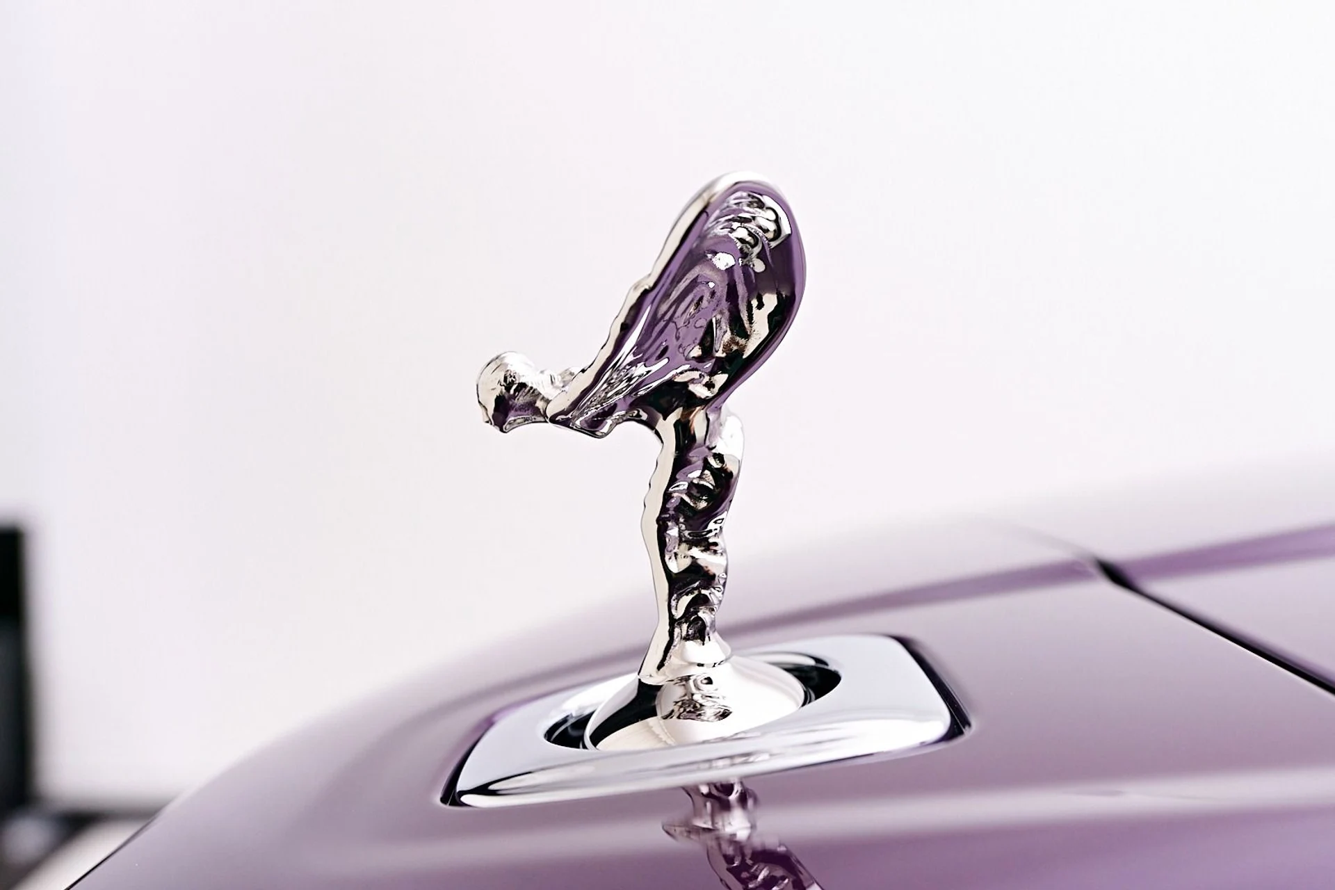 mph017_2389195521_Used_2025_Rolls_Royce_Cullinan_Base_1736646133_00f9decf31