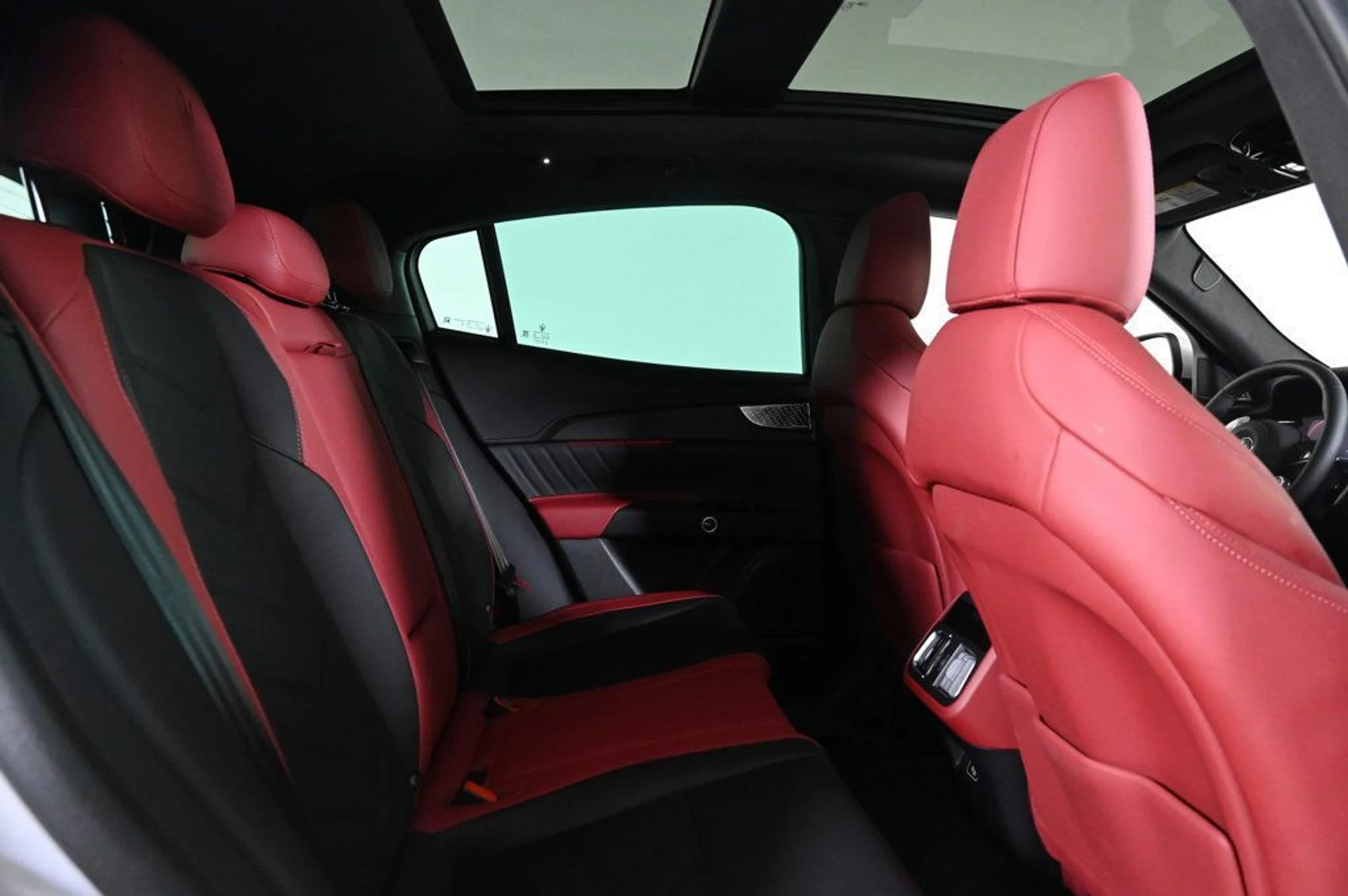 mph017_2393111158_new_2026_maserati_grecale_modena_11350_22991377_17_1024_bd51e9415a