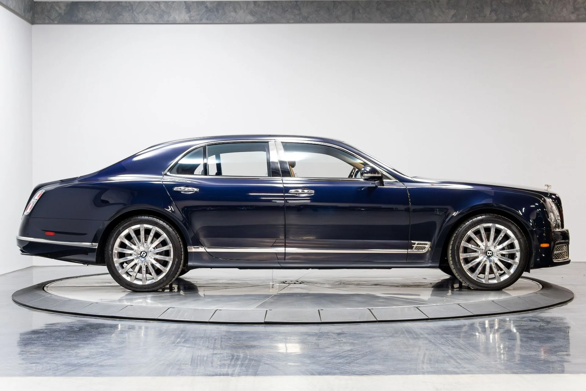 mph017_2398536235_Used_2017_Bentley_Mulsanne_1775514187_702cf8066d