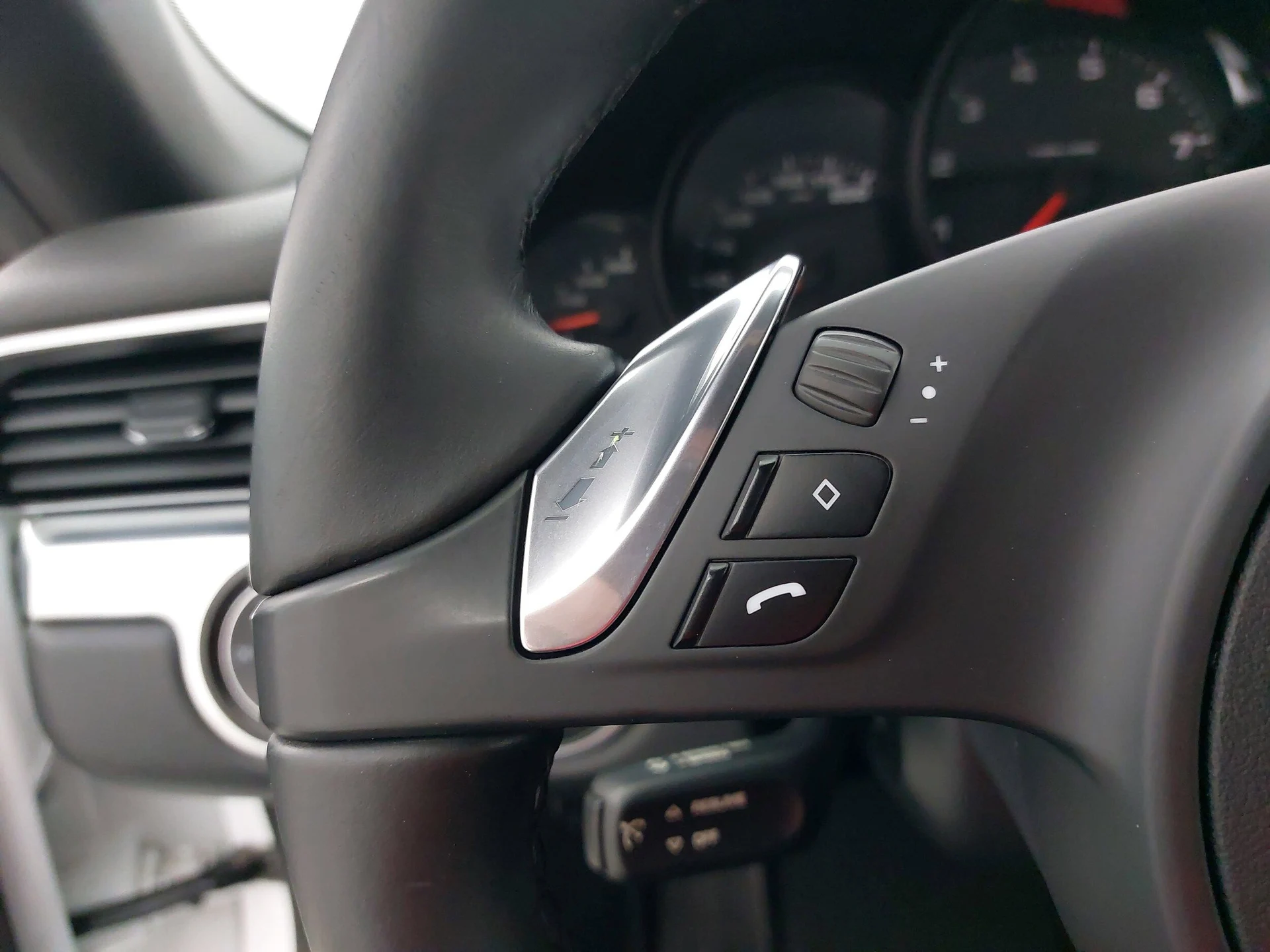 mph017_2402451679_429c0145918426650608b11db4772155x_f2140ff618