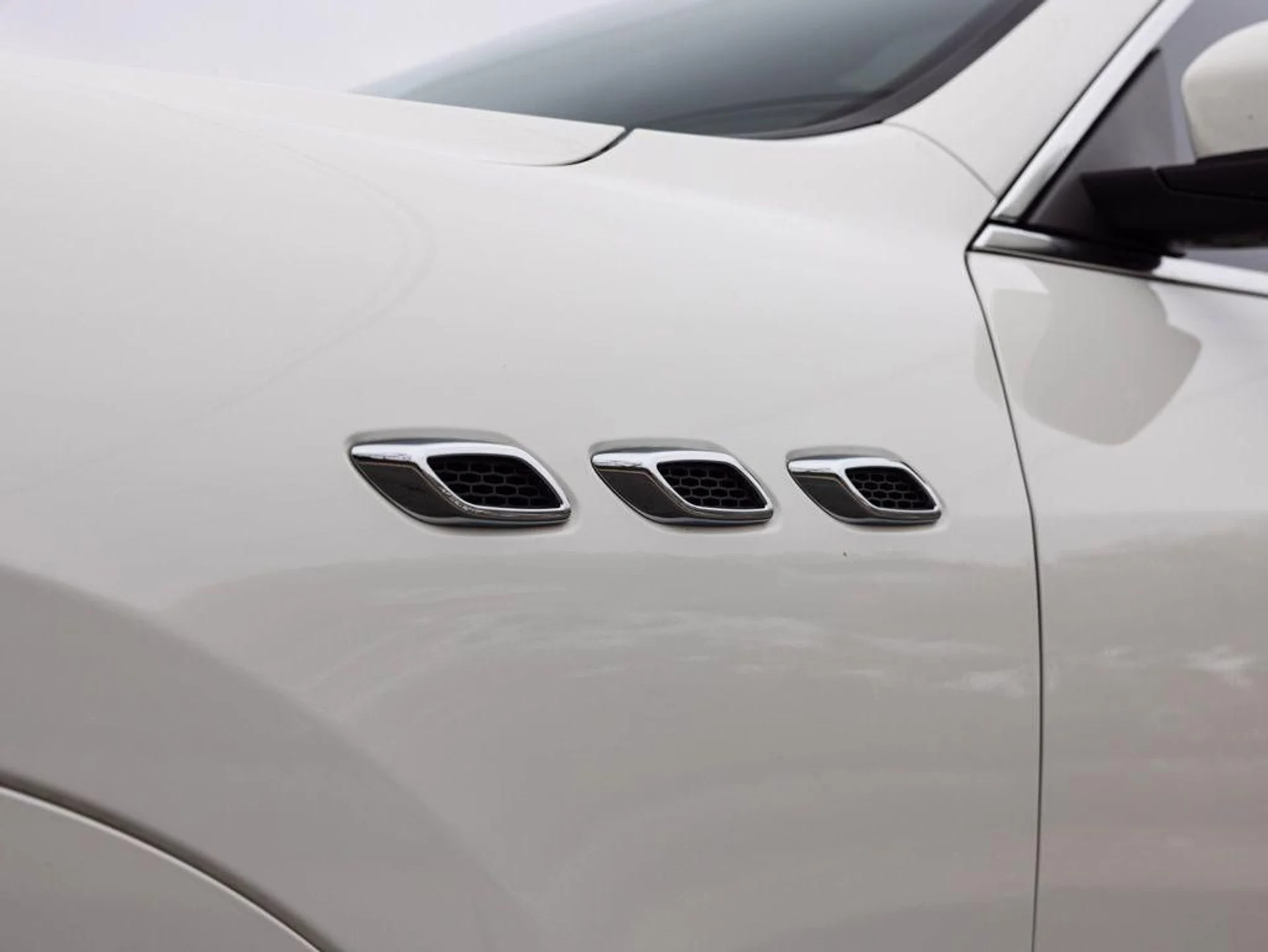 mph017_2405364664_490082366_697e1d86241a57c3178fffbd_badea58d0a