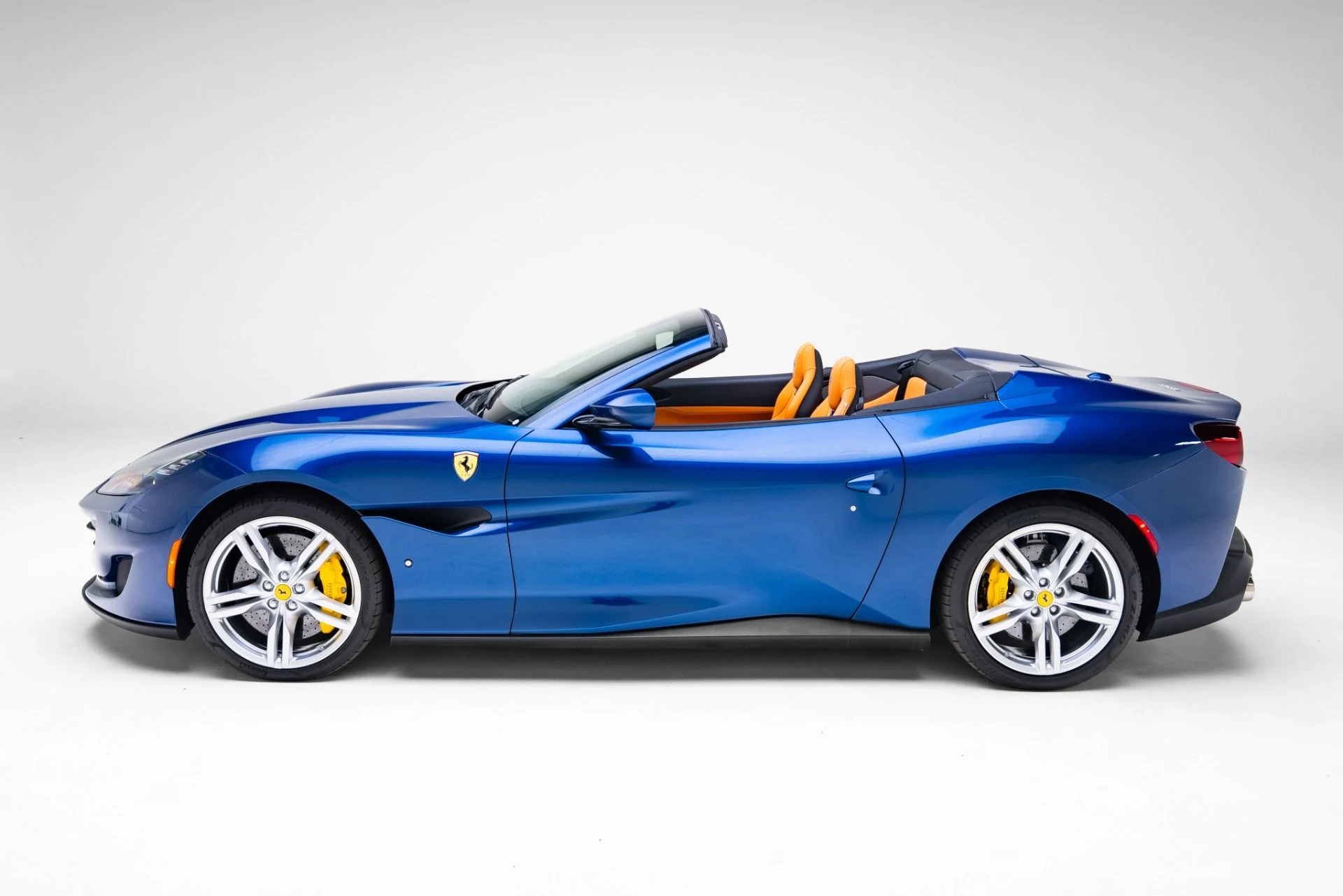 mph017_2406001865_Used_2020_Ferrari_Portofino_1771522372_eace857ed2