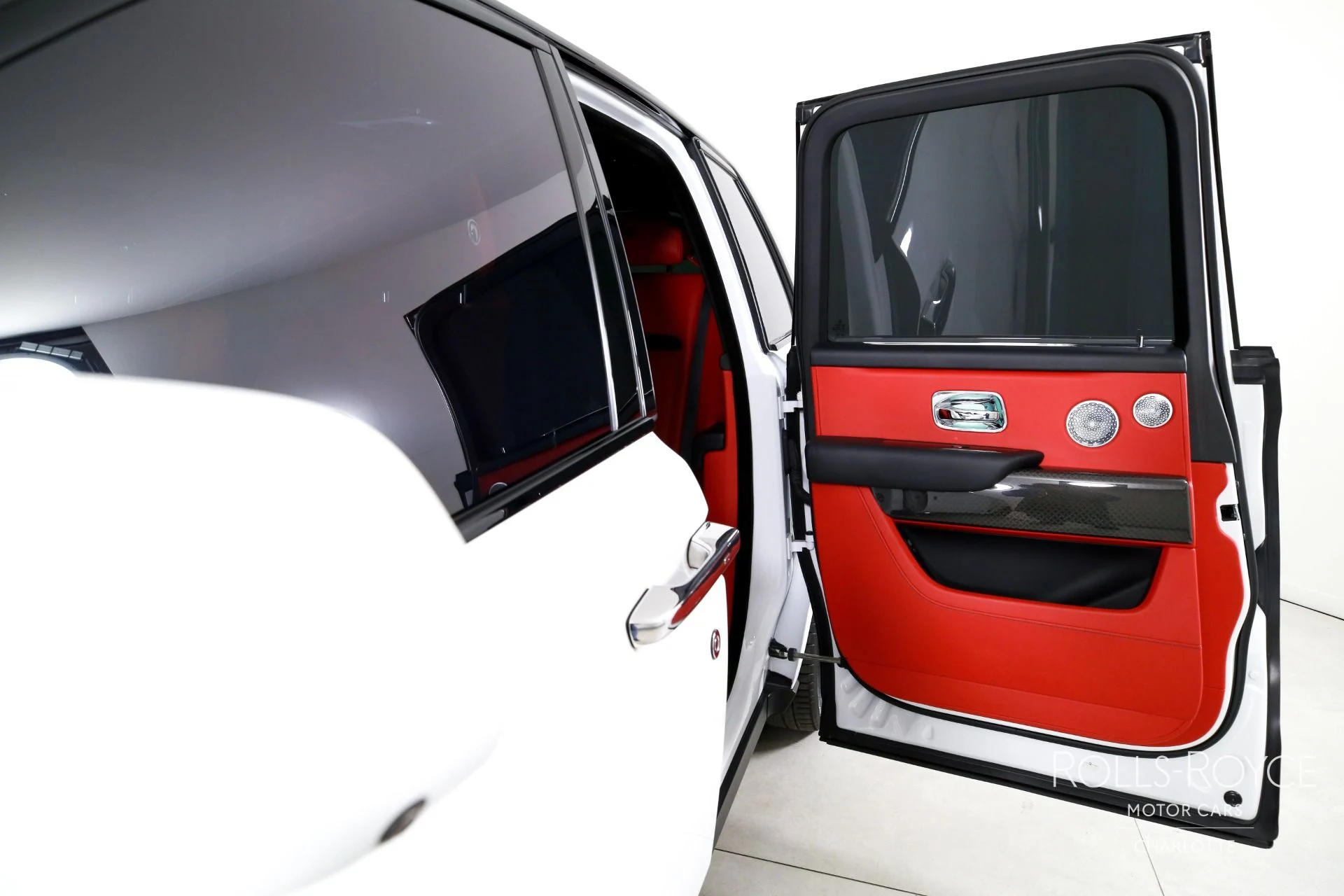 mph017_2407682983_Used_2021_Rolls_Royce_Cullinan_Black_Badge_1767727722_4cfe7976c7