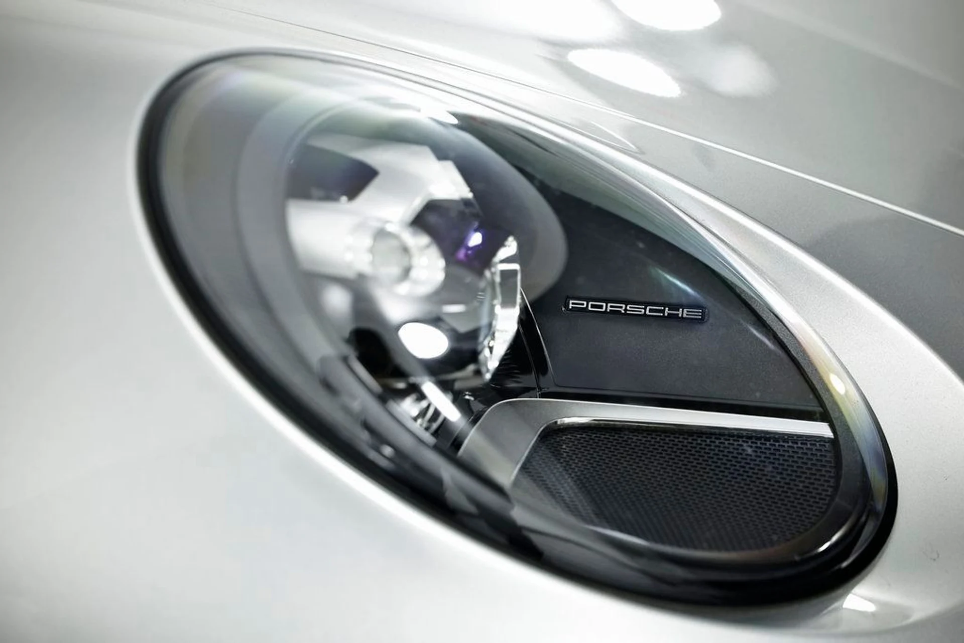 mph017_2408944464_e7213b54348f4922a5ff5877f398637d_96f869d330