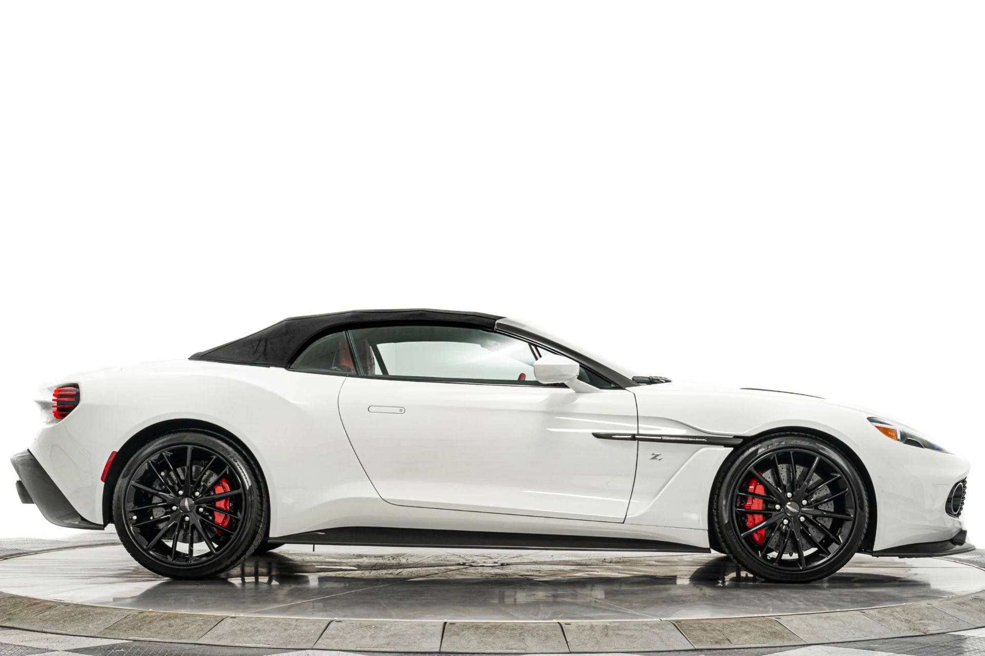 mph017_2409317374_Used_2018_Aston_Martin_Vanquish_Zagato_Volante_74_of_99_Built_Massive_848_K_MSRP_463_Original_Miles_1767103941_a69027129a