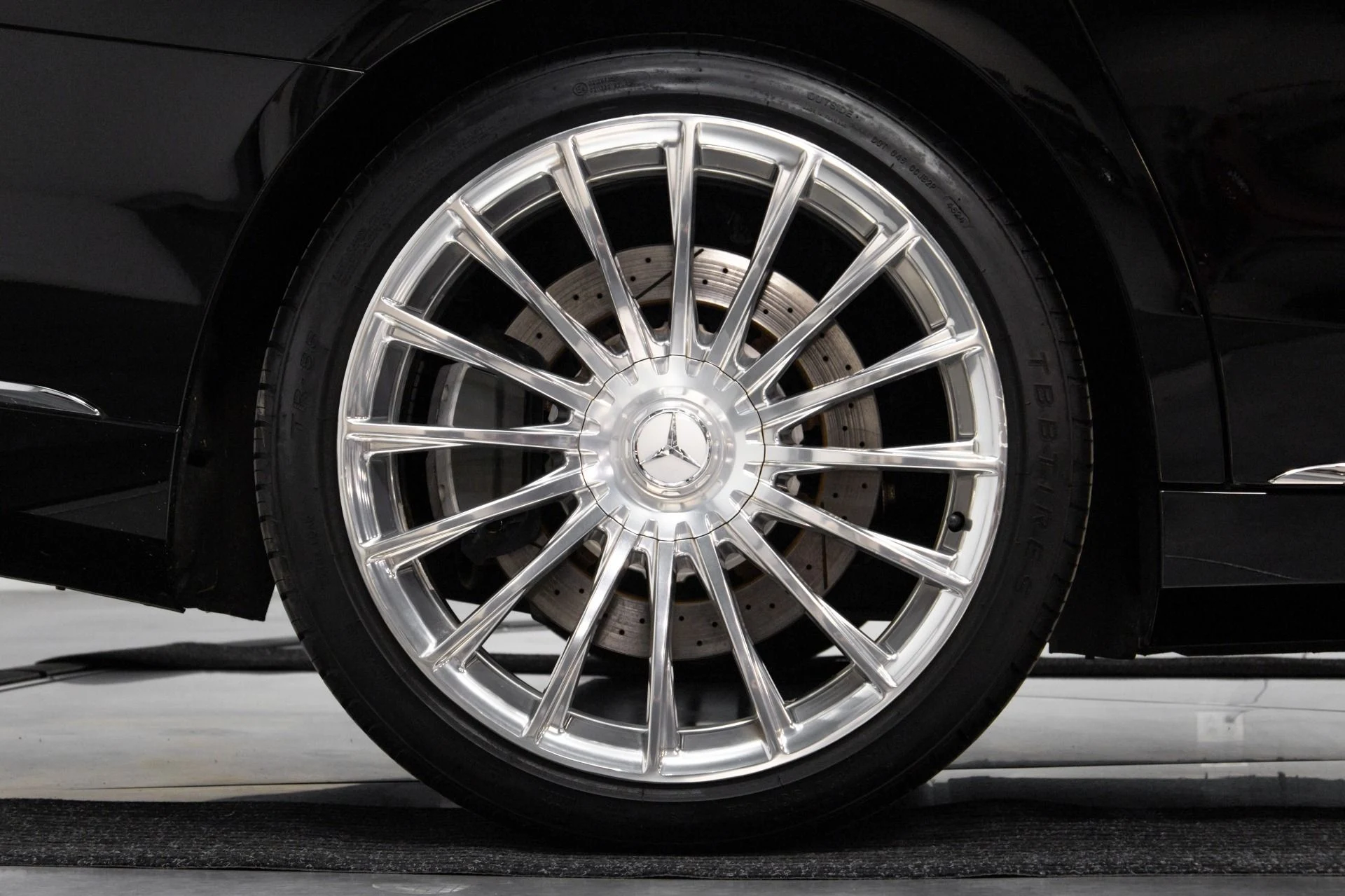 mph017_241132441_Used_2019_Mercedes_Benz_S_Class_Maybach_S_650_1763220768_fd9e452629