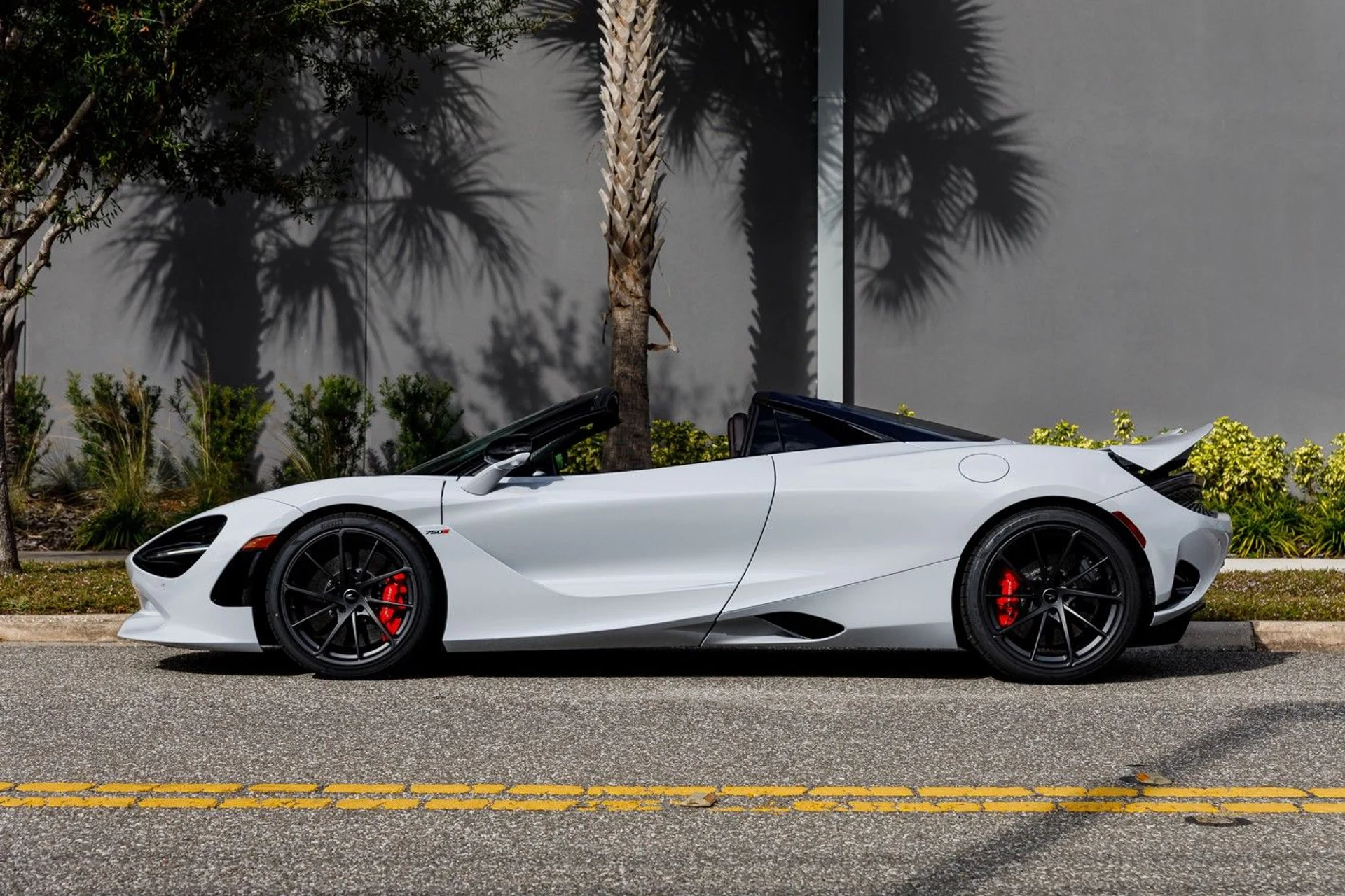 mph017_2414351441_637_p18_l_ed3728e569